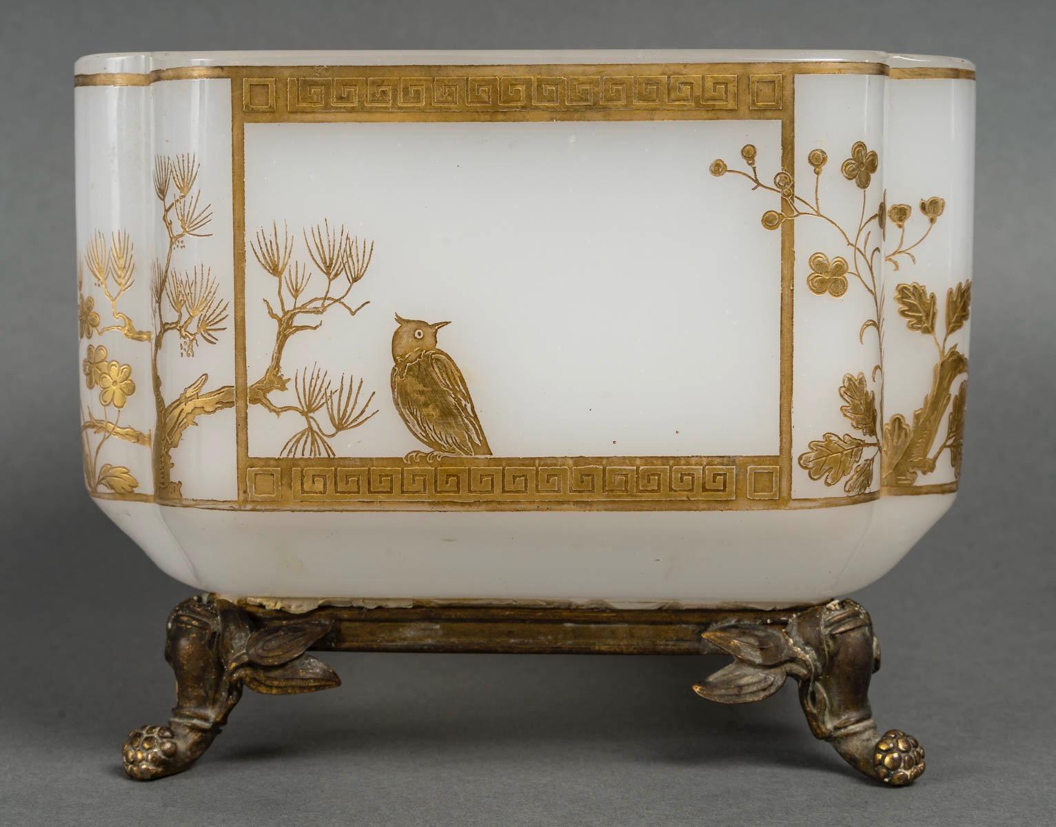 Giapponismo Japonisme Ormolu-Mounted Opaline Jardiniere by Maison Baccarat, circa 1865 in vendita