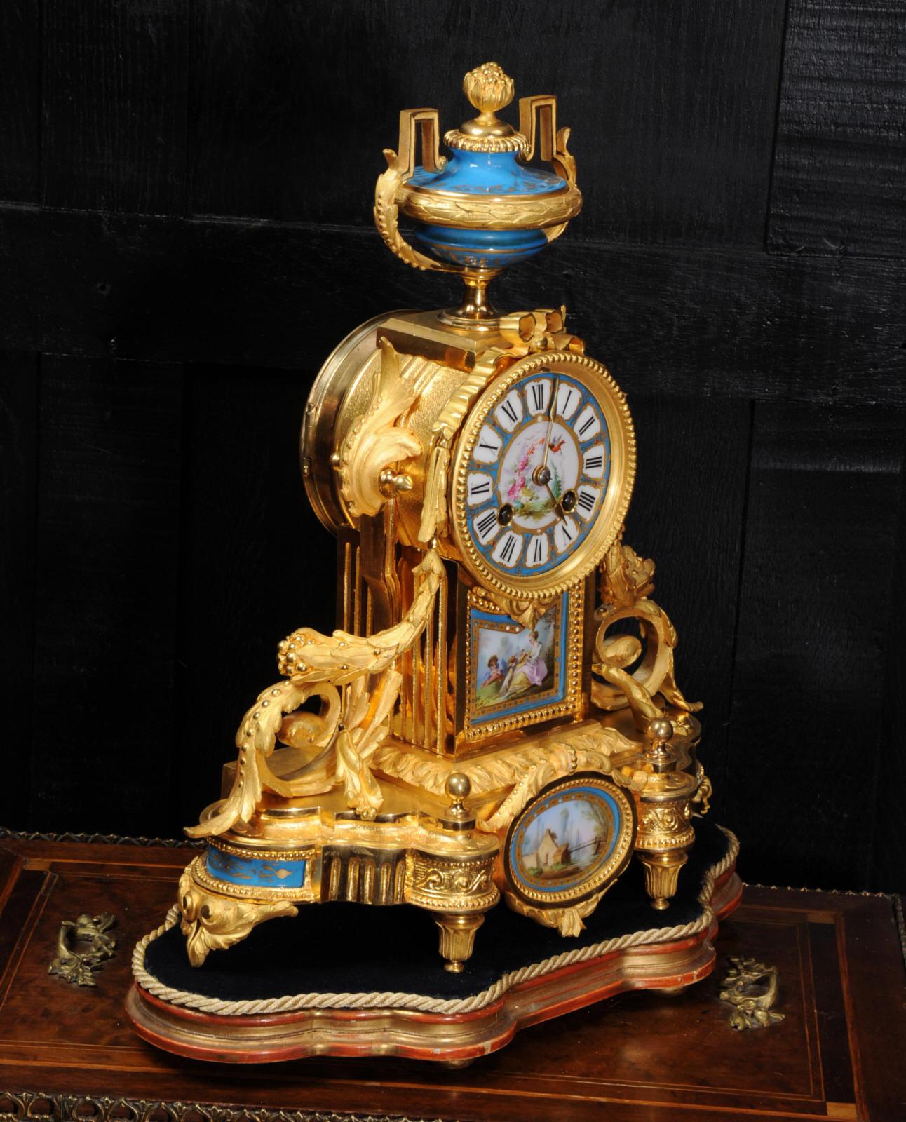 Japy Freres Antique French Ormolu Bronze and Sevres Porcelain Clock, Dog In Good Condition In Belper, Derbyshire
