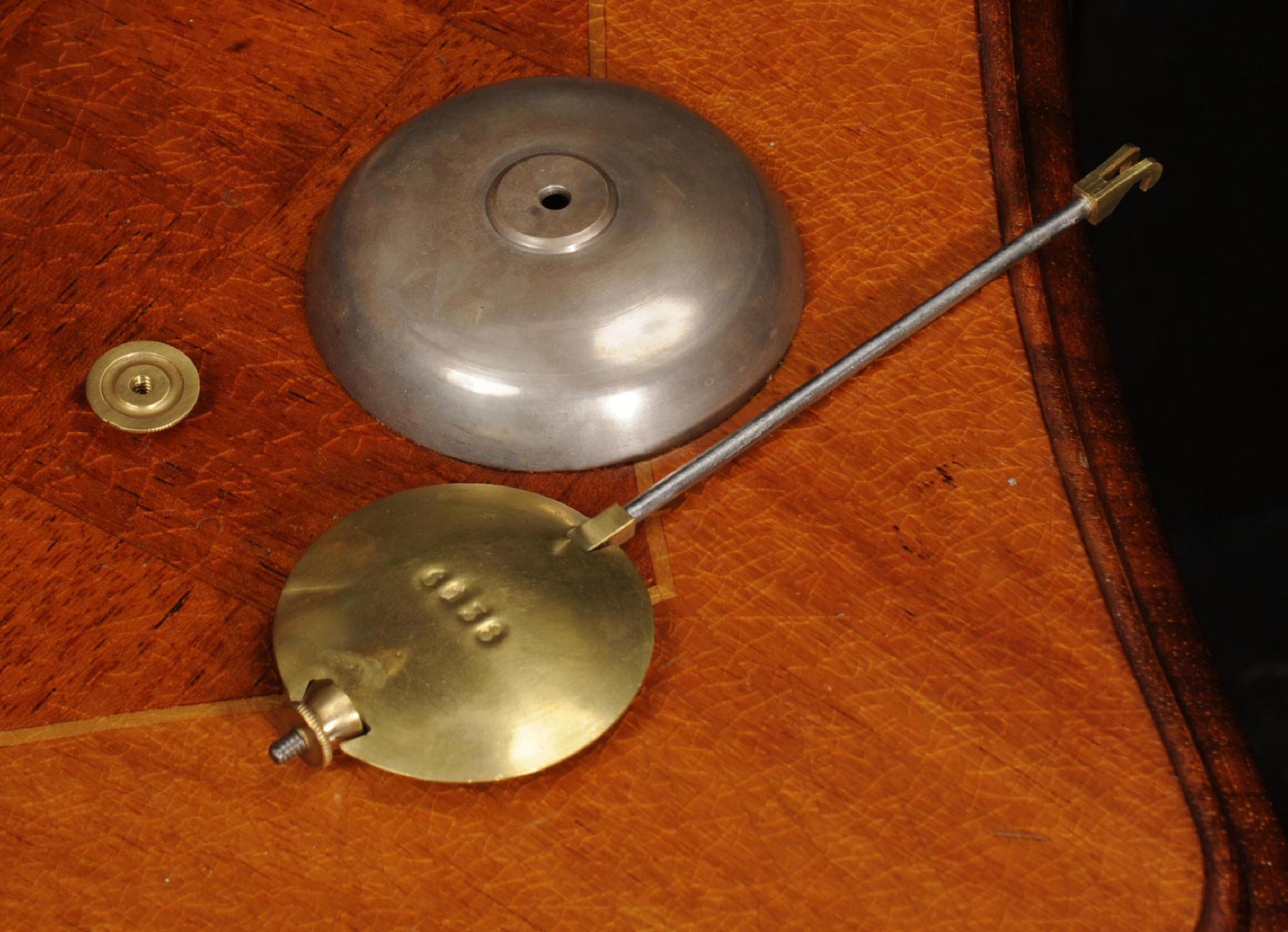 Horloge rococo française ancienne Japy Frères en bronze doré en vente 8