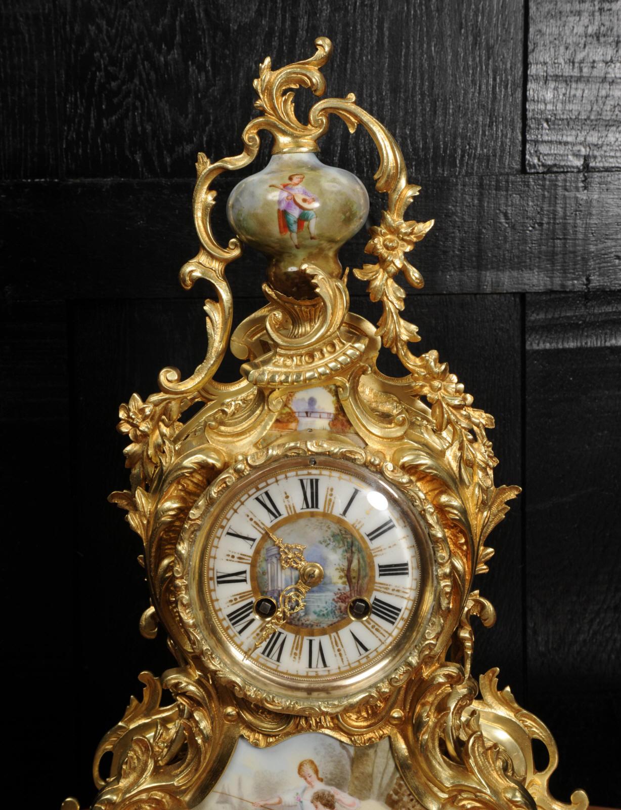 Antike französische Japy Freres-Uhr aus Goldbronze und Sevres-Porzellan 3