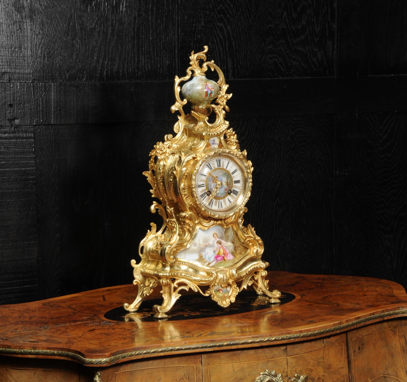 Antike französische Japy Freres-Uhr aus Goldbronze und Sevres-Porzellan (Rokoko)