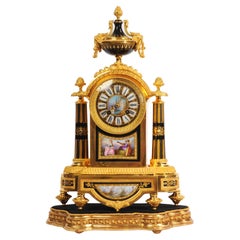 Horloge ancienne française en porcelaine et bronze doré de Japy Frères Sèvres