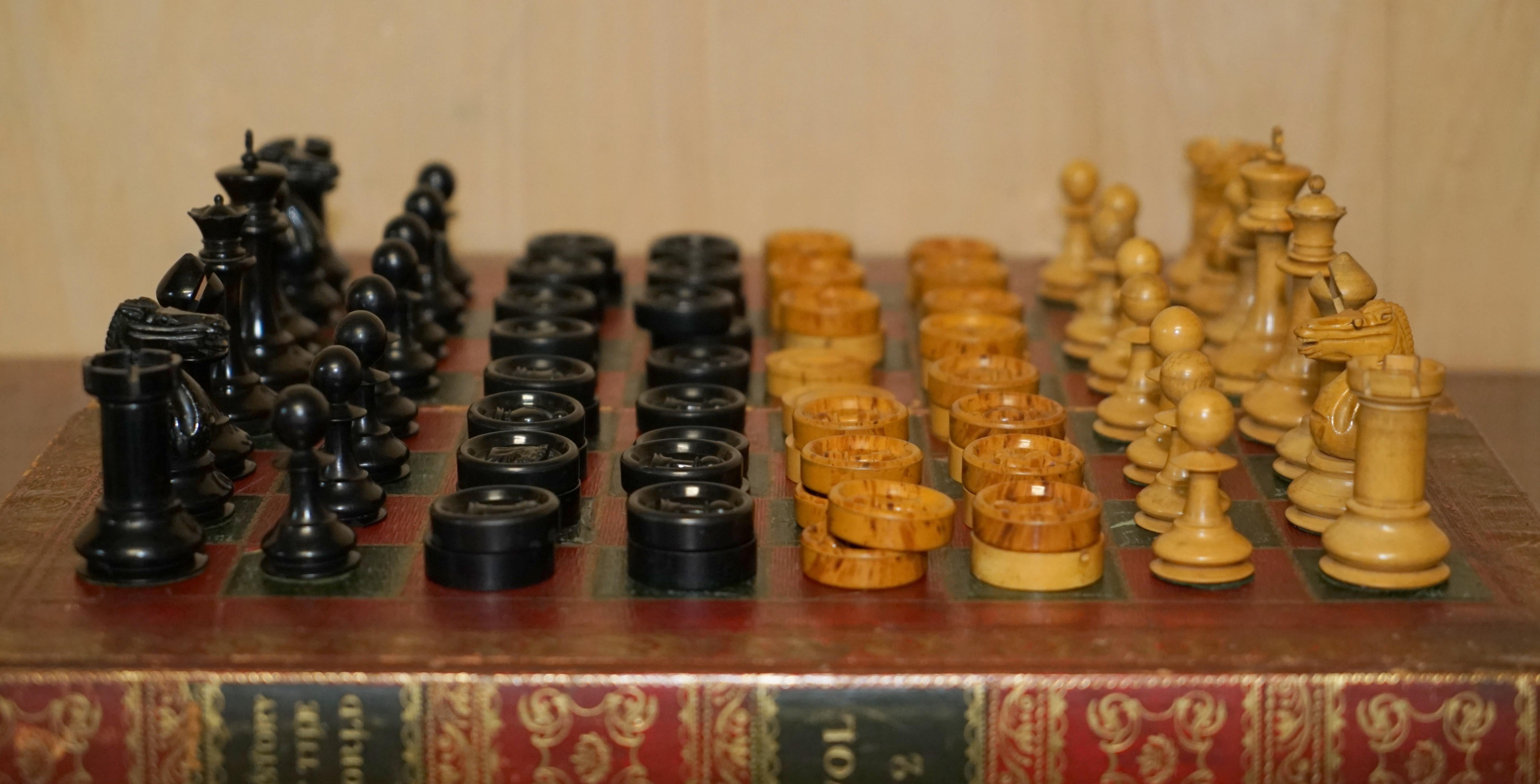 Jaques London Victorian Faux Book Chesssboard Staunton Pieces & Hardwood Clock en vente 3