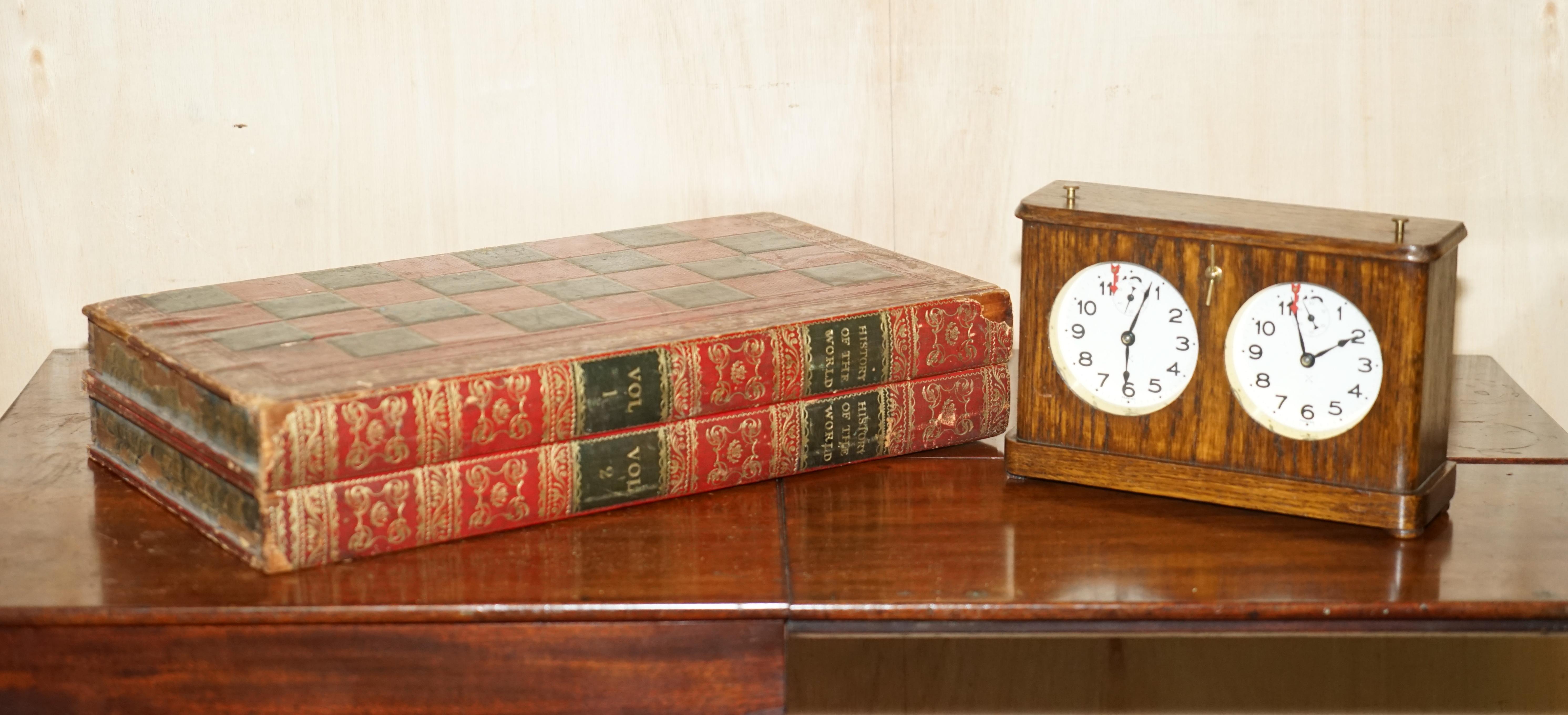 Jaques London Victorian Faux Book Chessboard Staunton Pieces & Hardwood Clock For Sale 9