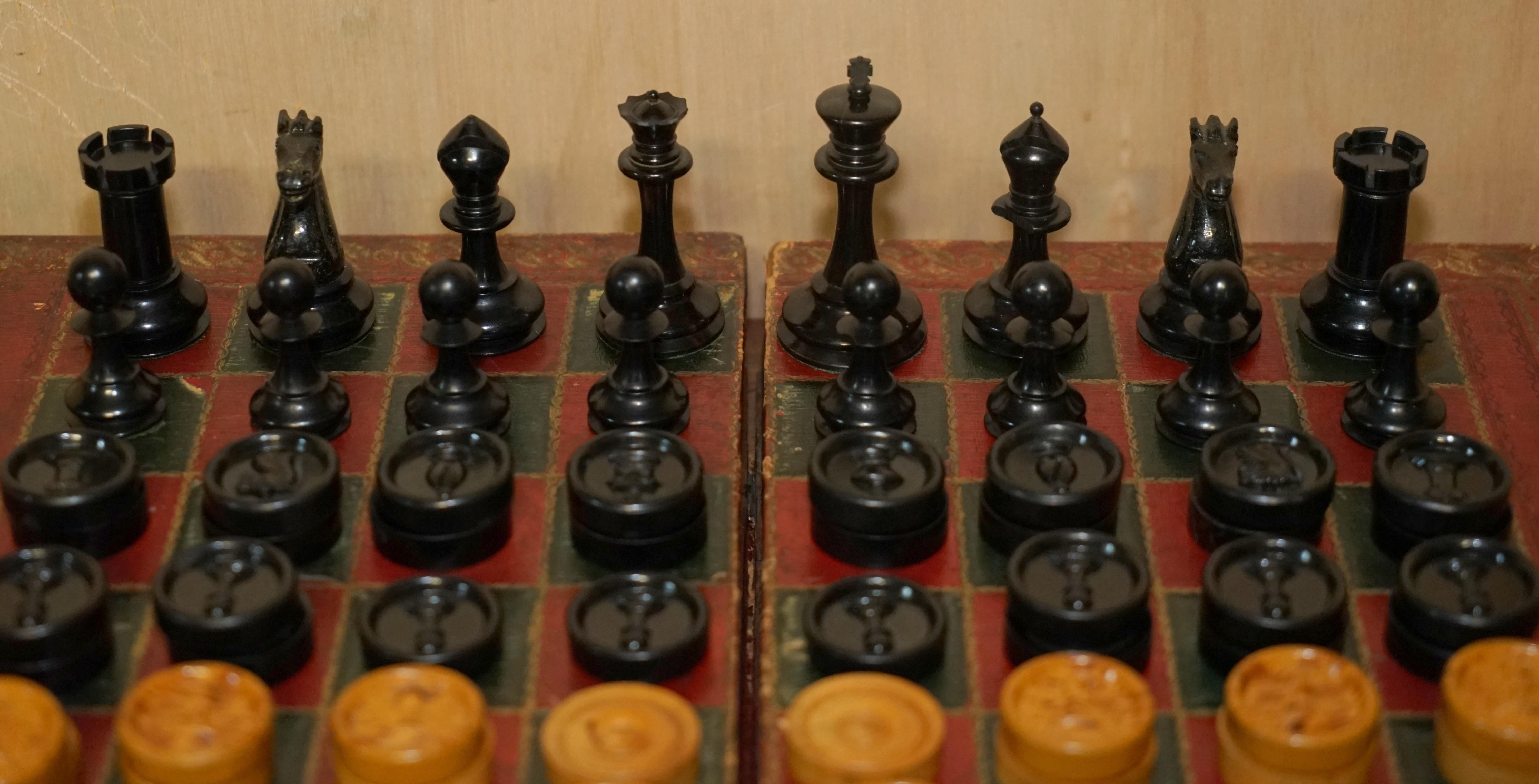 Jaques London Victorian Faux Book Chessboard Staunton Pieces & Hardwood Clock For Sale 1
