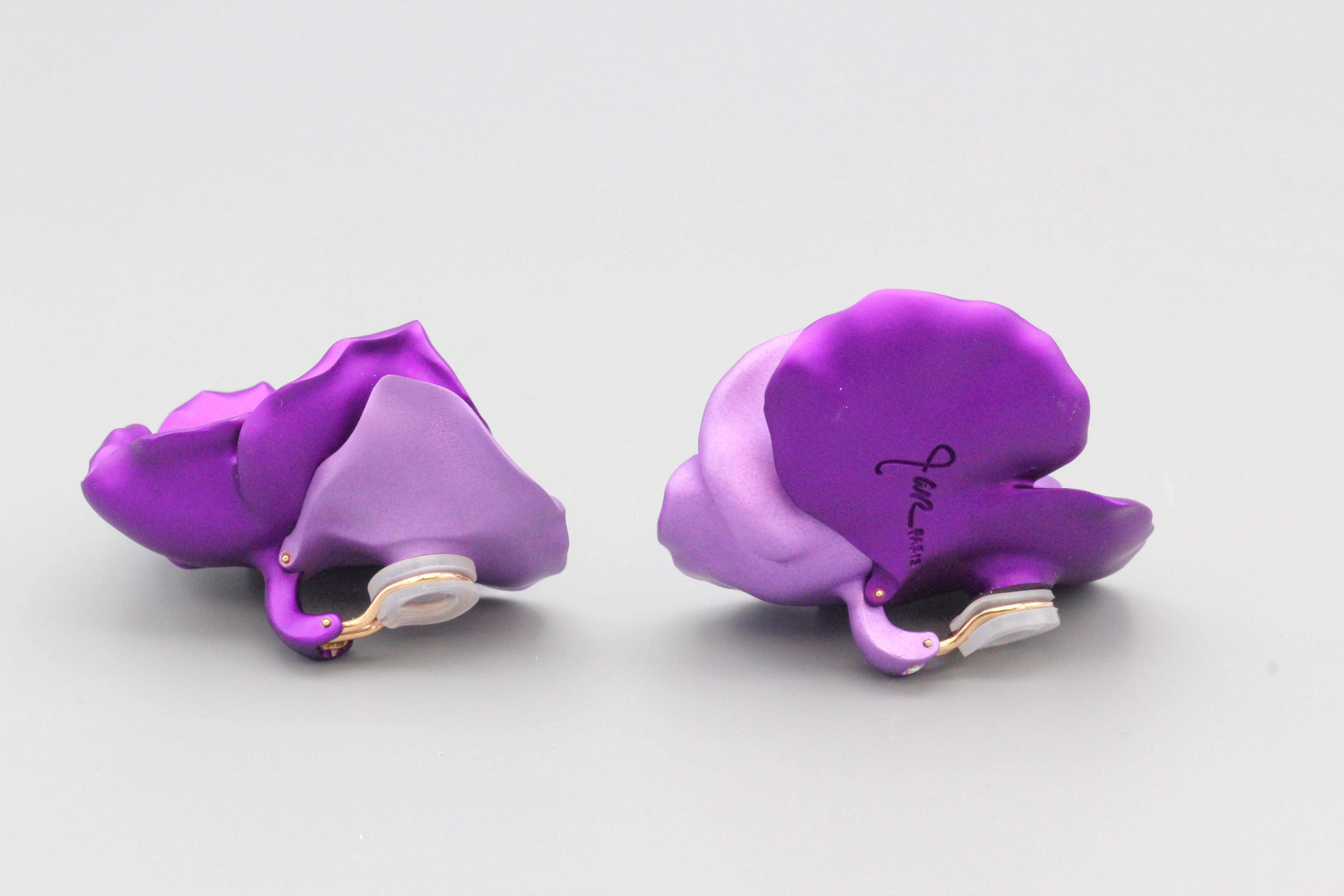 JAR Aluminum and Gold Pansy Earrings For Sale 3