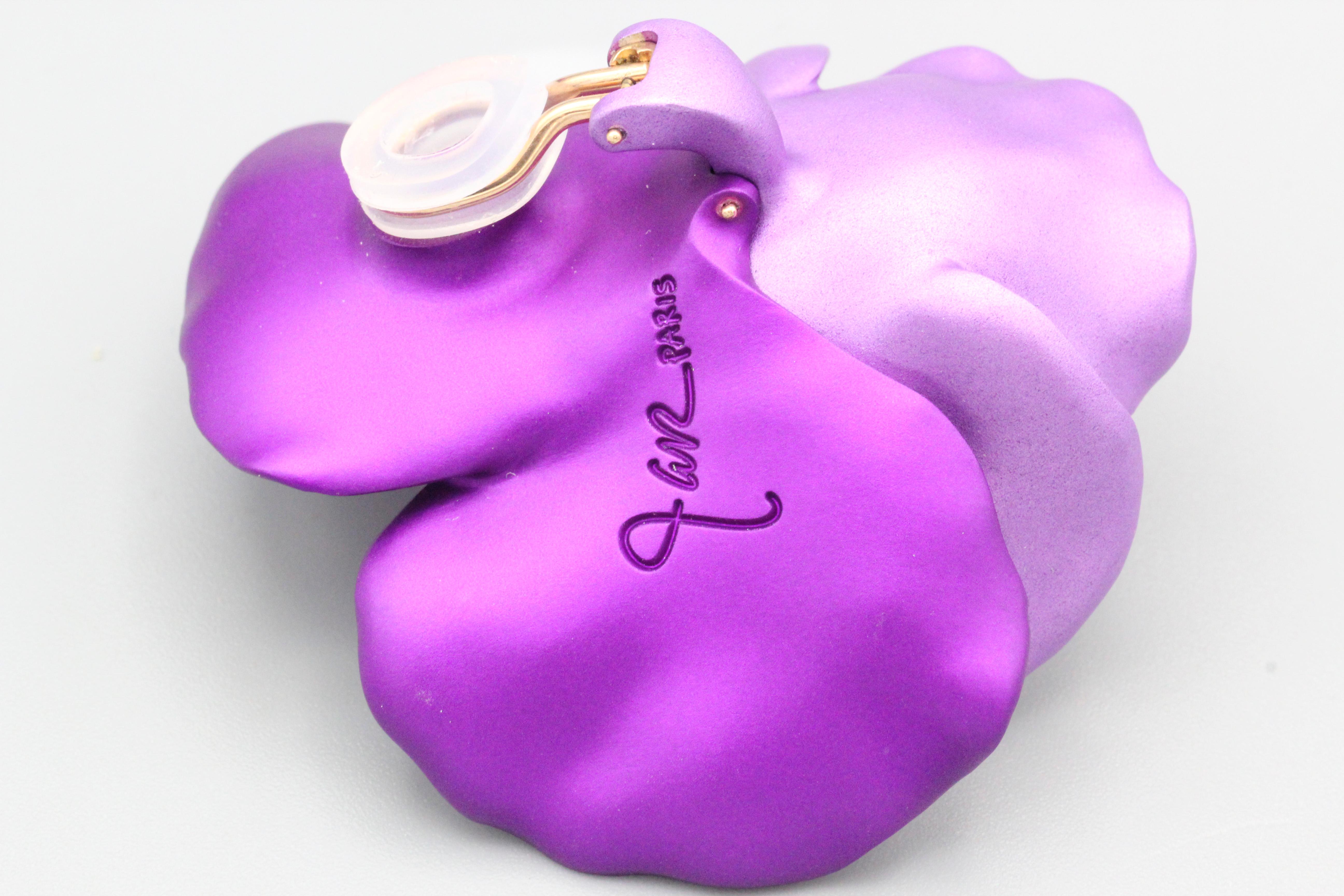 JAR Aluminum and Gold Pansy Earrings For Sale 4