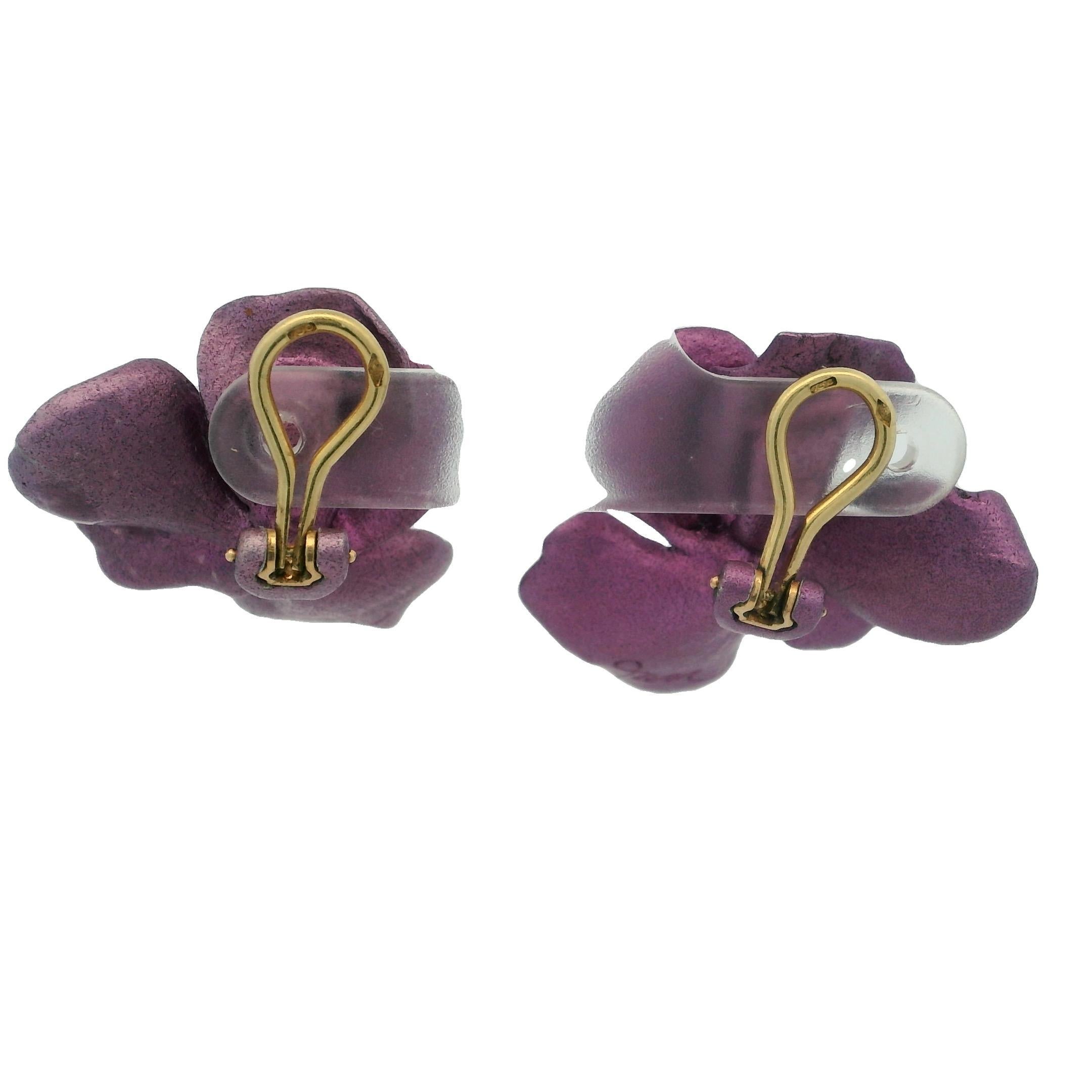 Modern Jar Aluminum Pansy Earrings Paris 18K Yellow Gold Clip ons For Sale