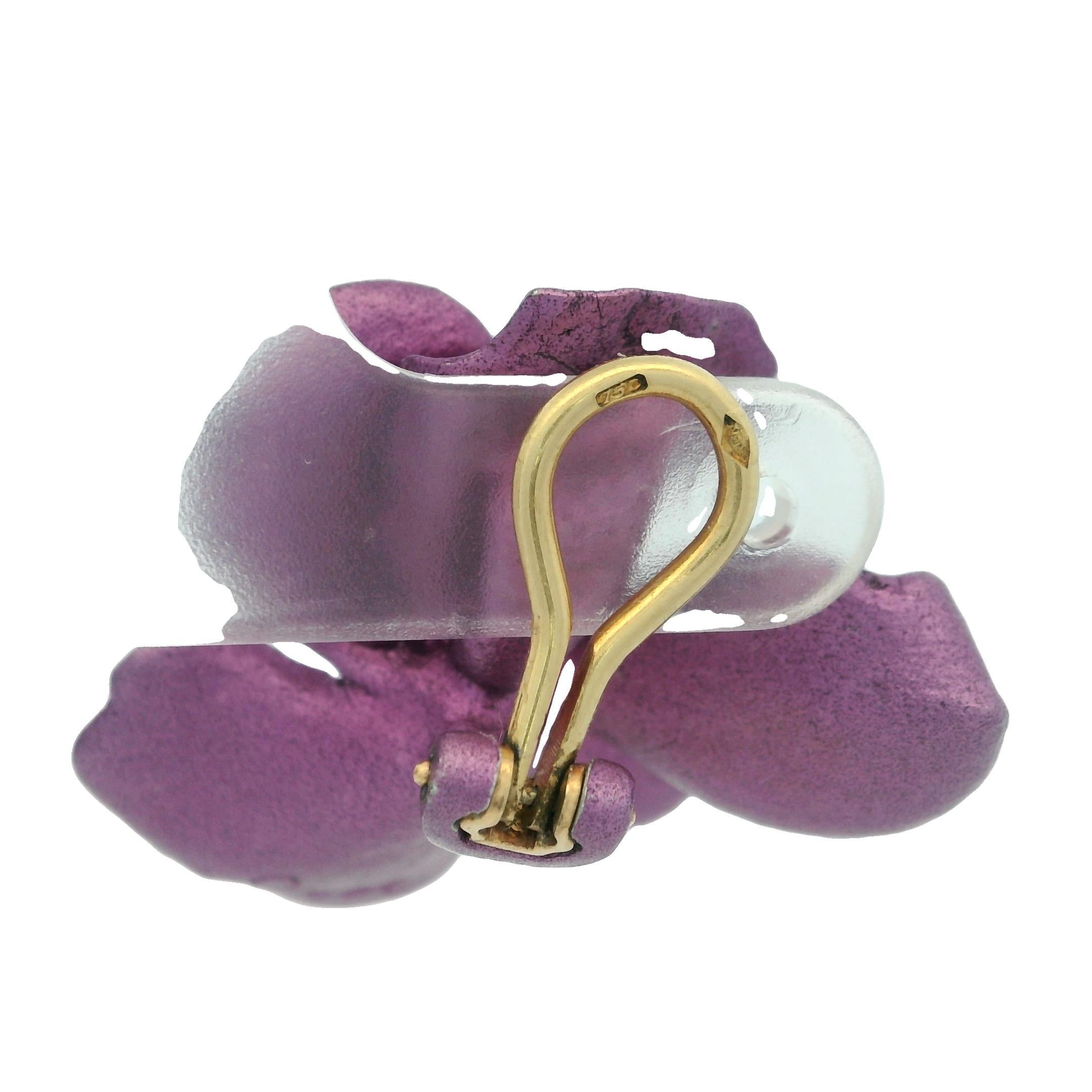 Jar Aluminum Pansy Earrings Paris 18K Yellow Gold Clip ons In Excellent Condition For Sale In Fairfield, CT