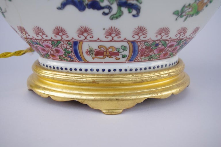 Gilt Jar Chinese Porcelain Lamp, Wucai Style Decoration, 18th and 20th Century For Sale