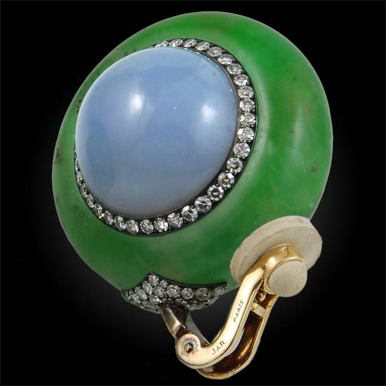 JAR Chrysophrase Chalcedony Earclips In Good Condition For Sale In New York, NY