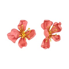 JAR Boucles d'oreilles fleur d'amandier en or, argent et émail