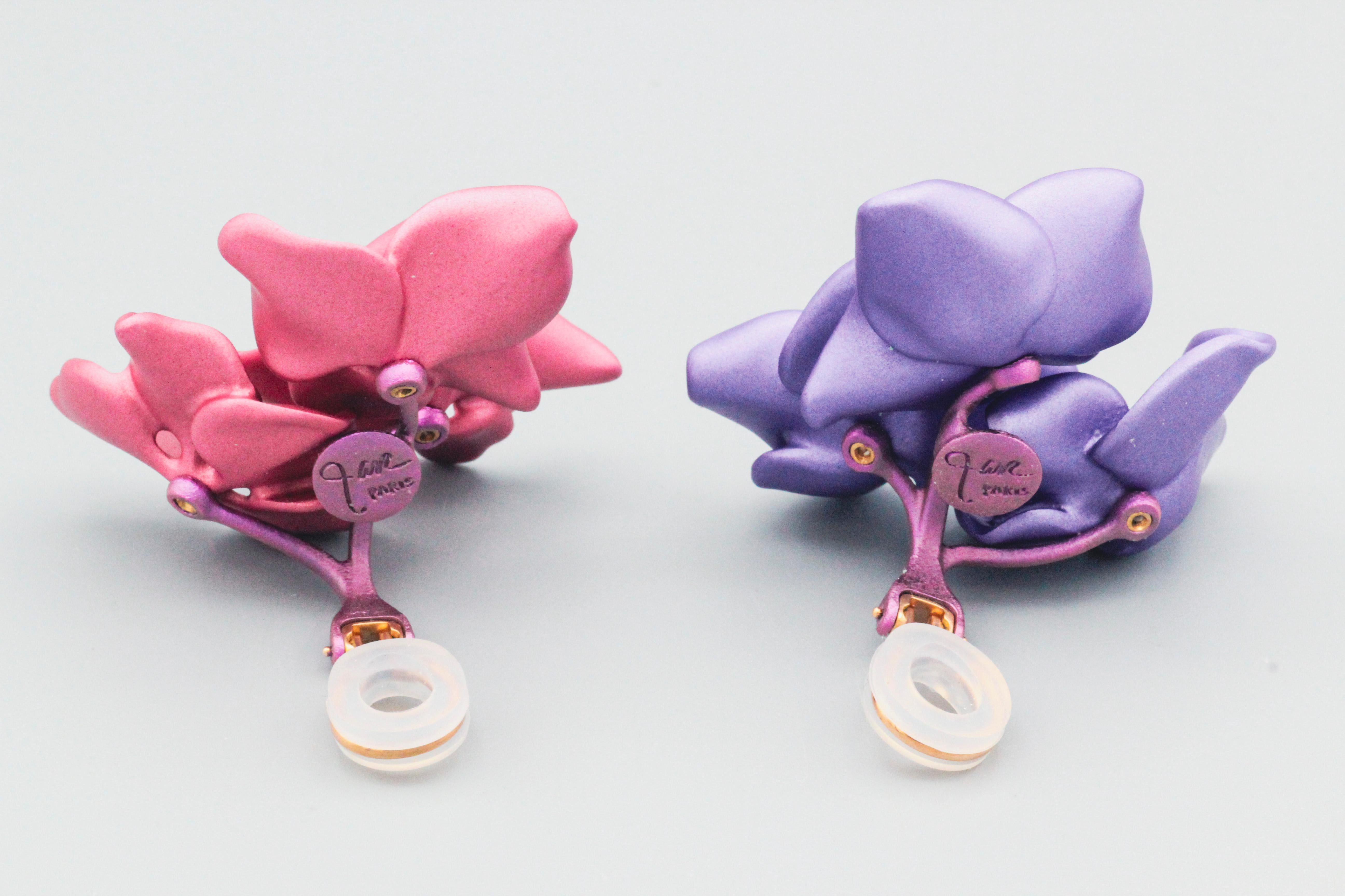 JAR Large Aluminum and 18k Gold Pink Purple Hydrangea Flower Earrings For Sale 1