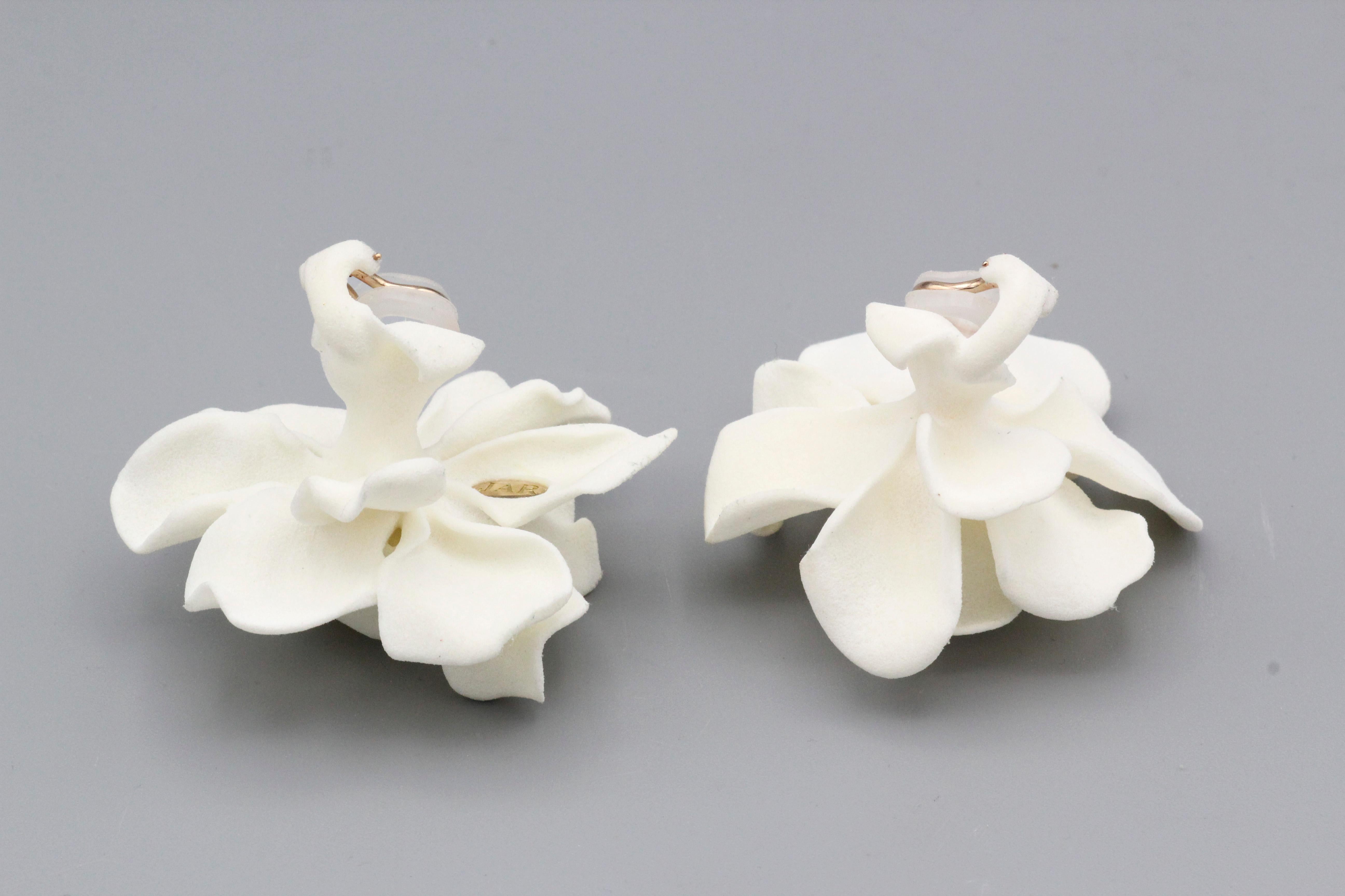 JAR Large White Gardenia 18k Gold Earrings For Sale 1