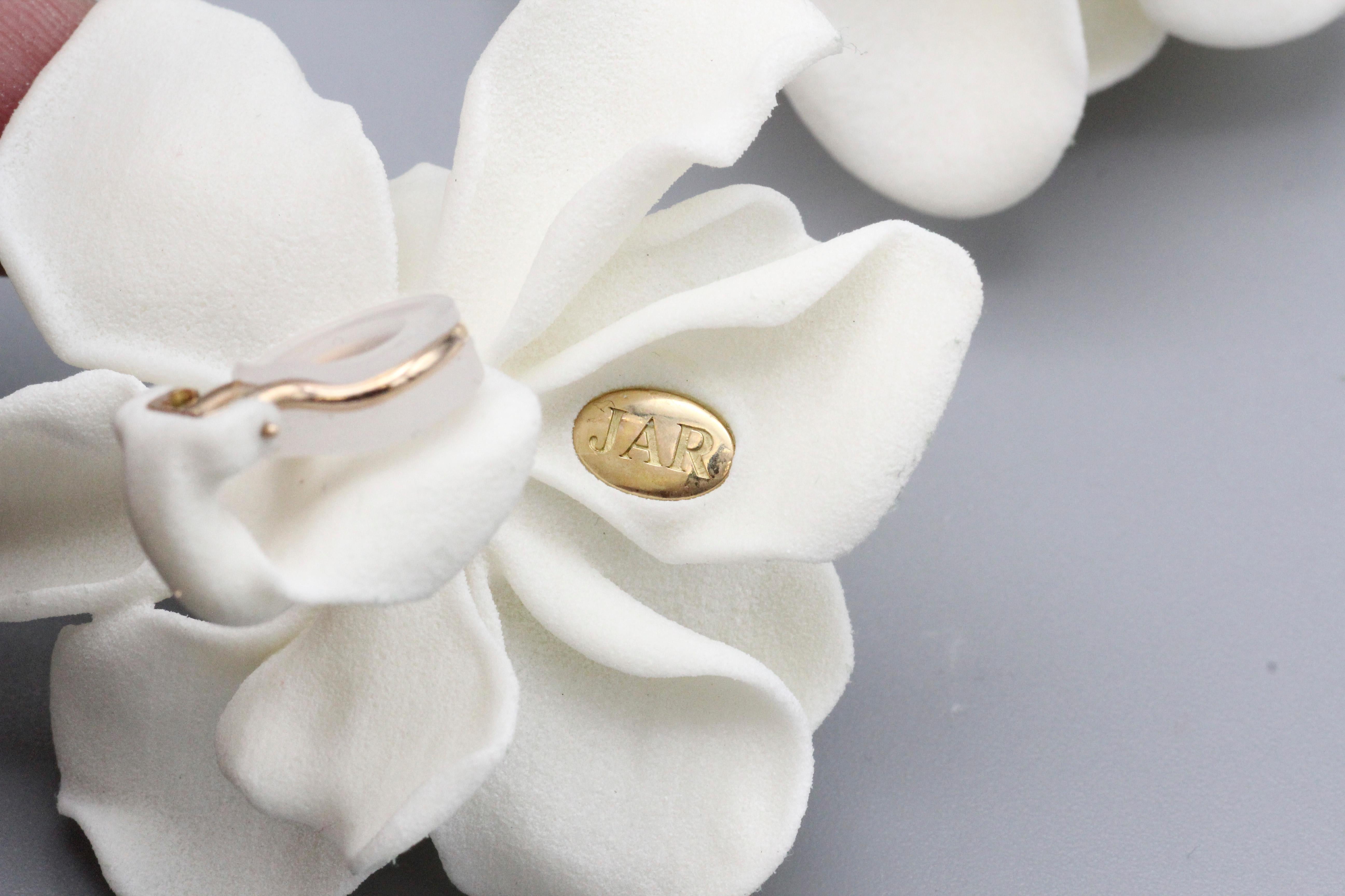 JAR Large White Gardenia 18k Gold Earrings For Sale 2