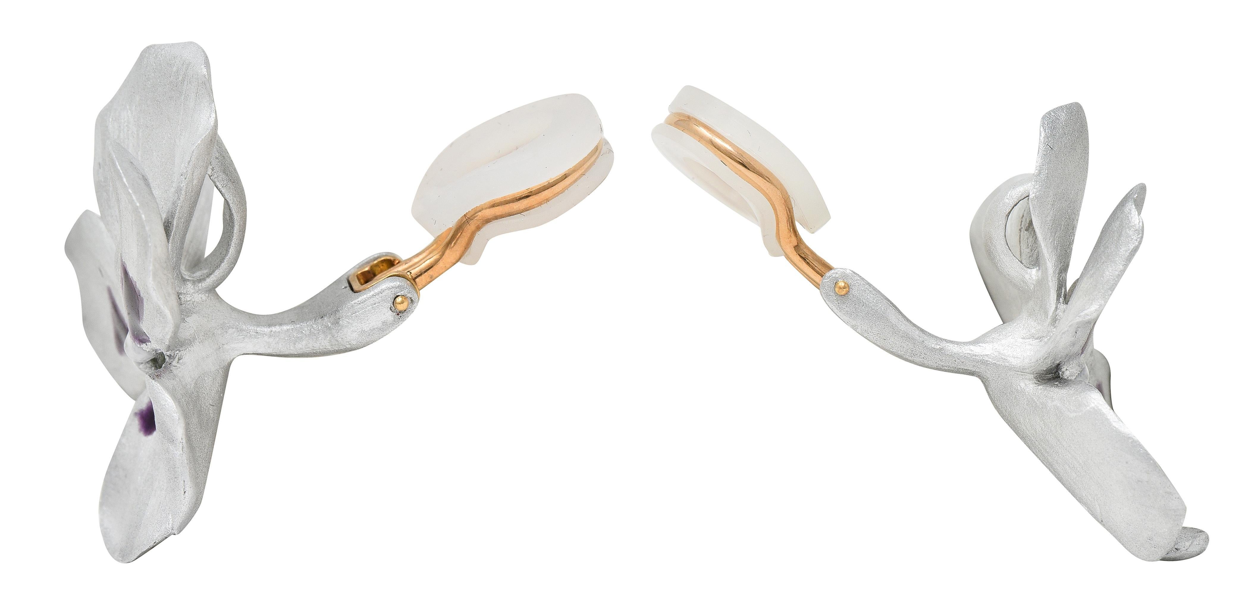 JAR Paris 2000's Anodized Aluminum Enamel 18 Karat Gold Pansy Ear-Clip Earrings For Sale 1
