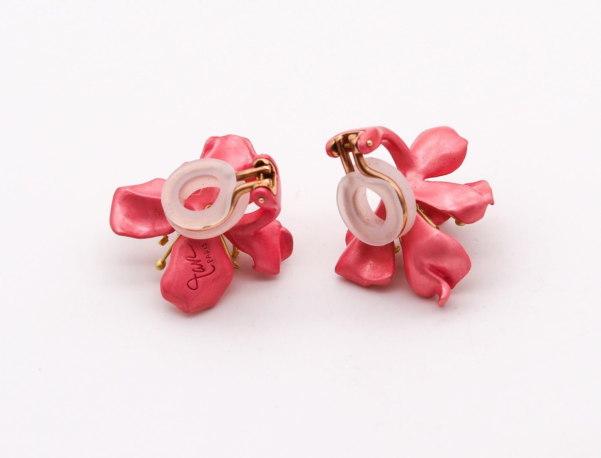 Modernist JAR PARIS Almond Blossom Flower Clips-On Earrings In 18Kt Gold and Aluminum
