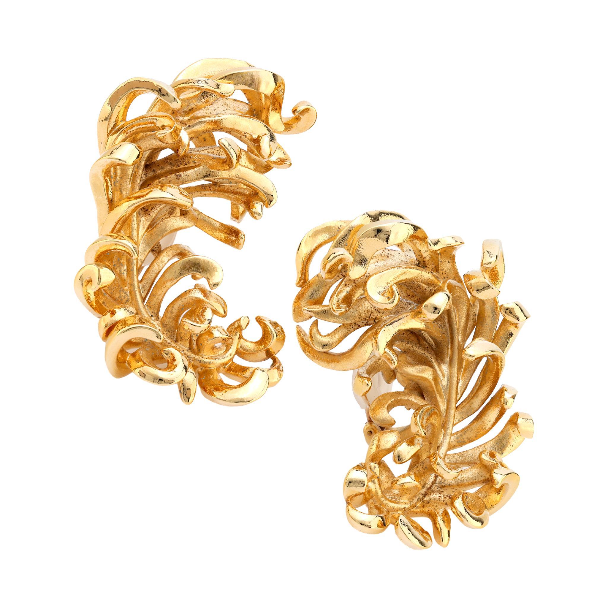 JAR Paris Ohrringe „Tickle me feather“ aus Aluminium und 18k Gelbgold im Zustand „Hervorragend“ in Beverly Hills, CA