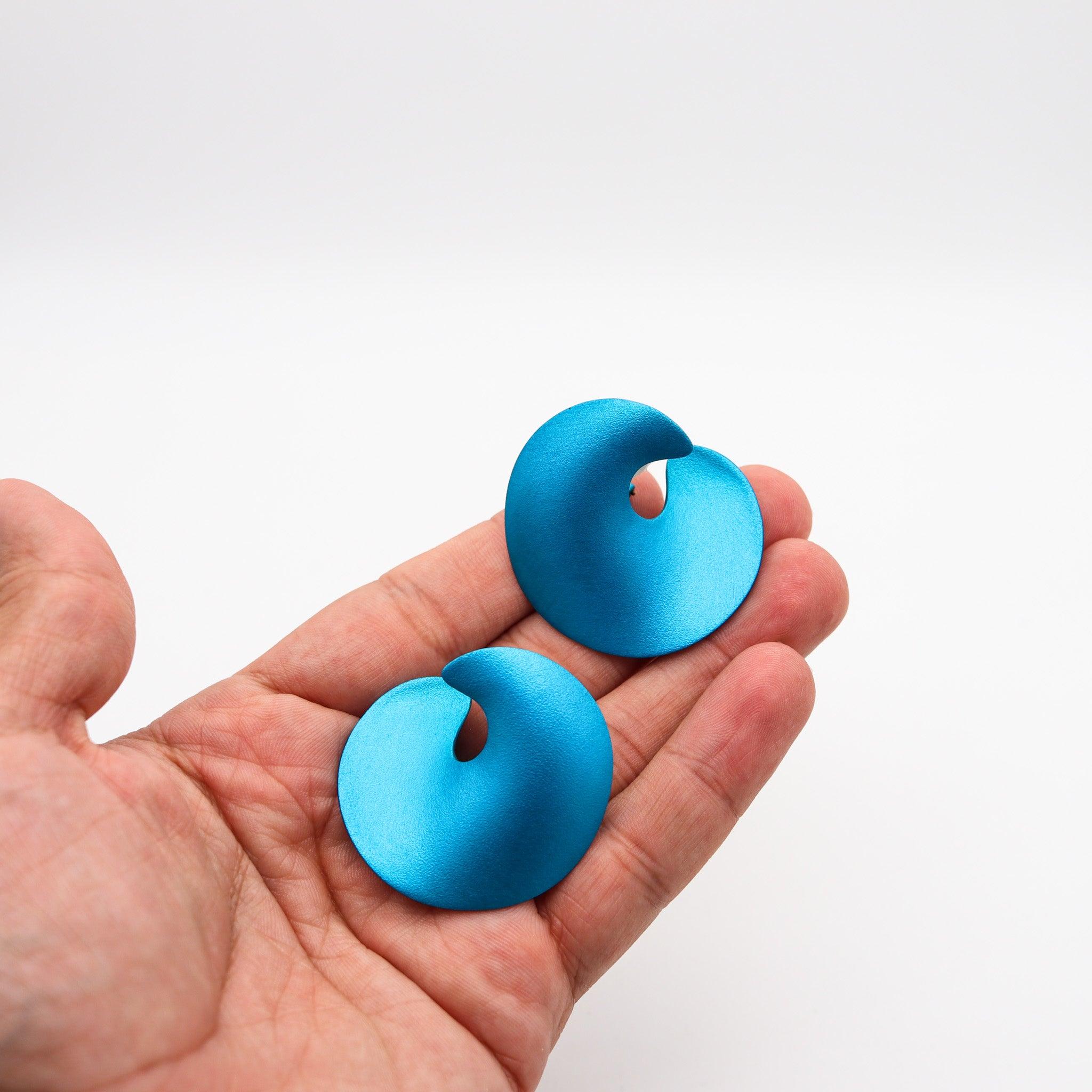 JAR PARIS Blue Valerie Clips On Earrings In 18Kt Gold and Aluminum 1