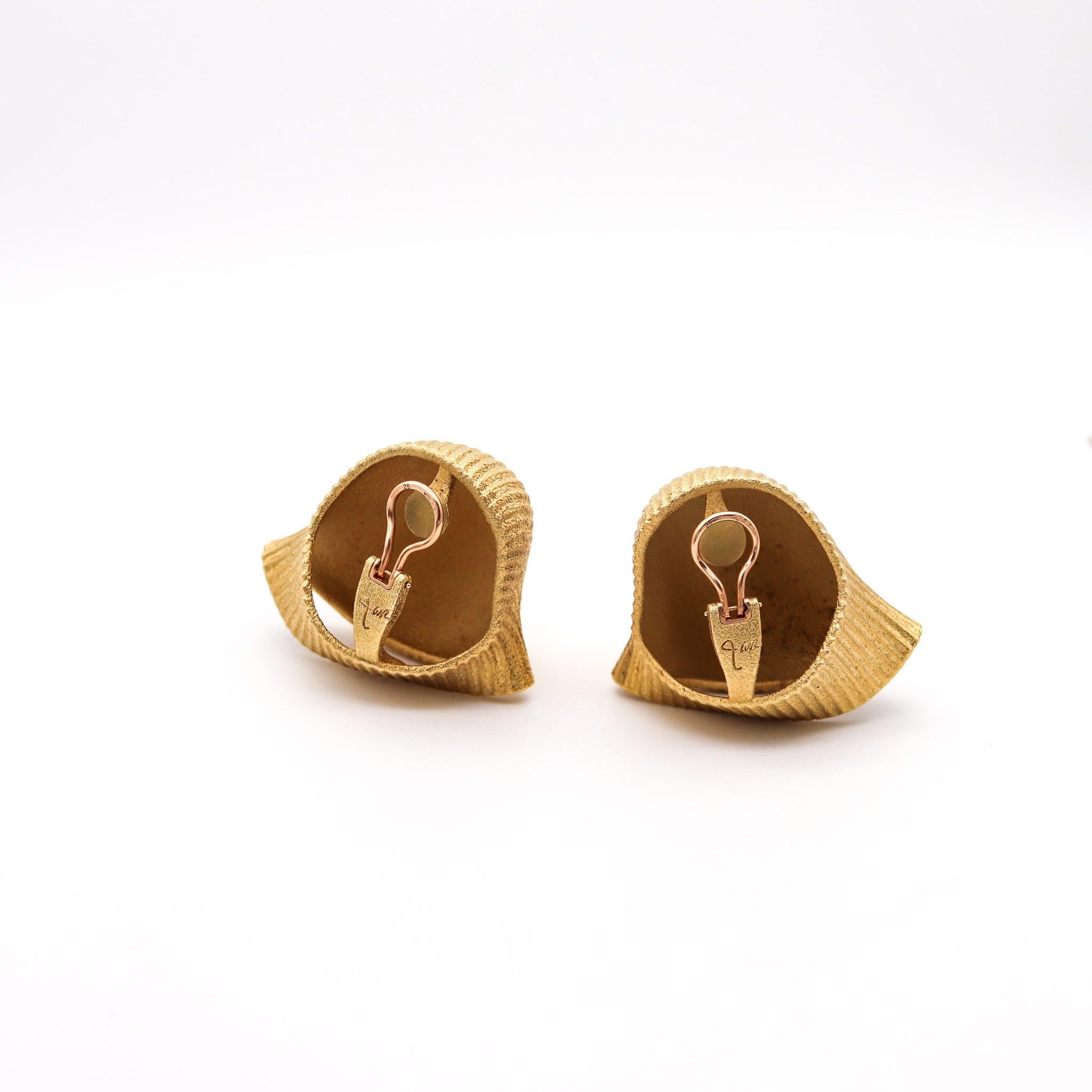 JAR PARIS Goldene Clips auf Ohrringe in 18Kt Gelbgold und Aluminium (Modernistisch) im Angebot