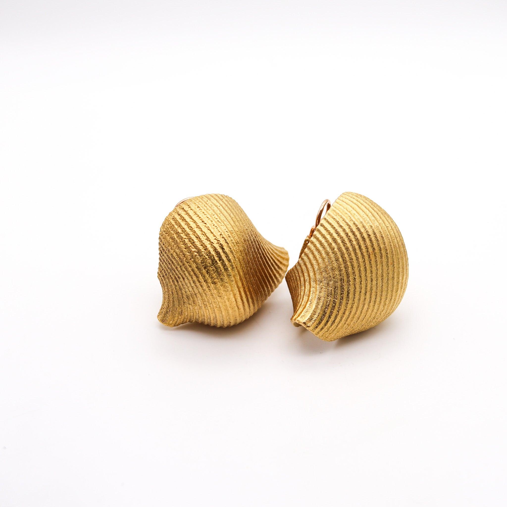 JAR PARIS Goldene Clips auf Ohrringe in 18Kt Gelbgold und Aluminium Damen im Angebot