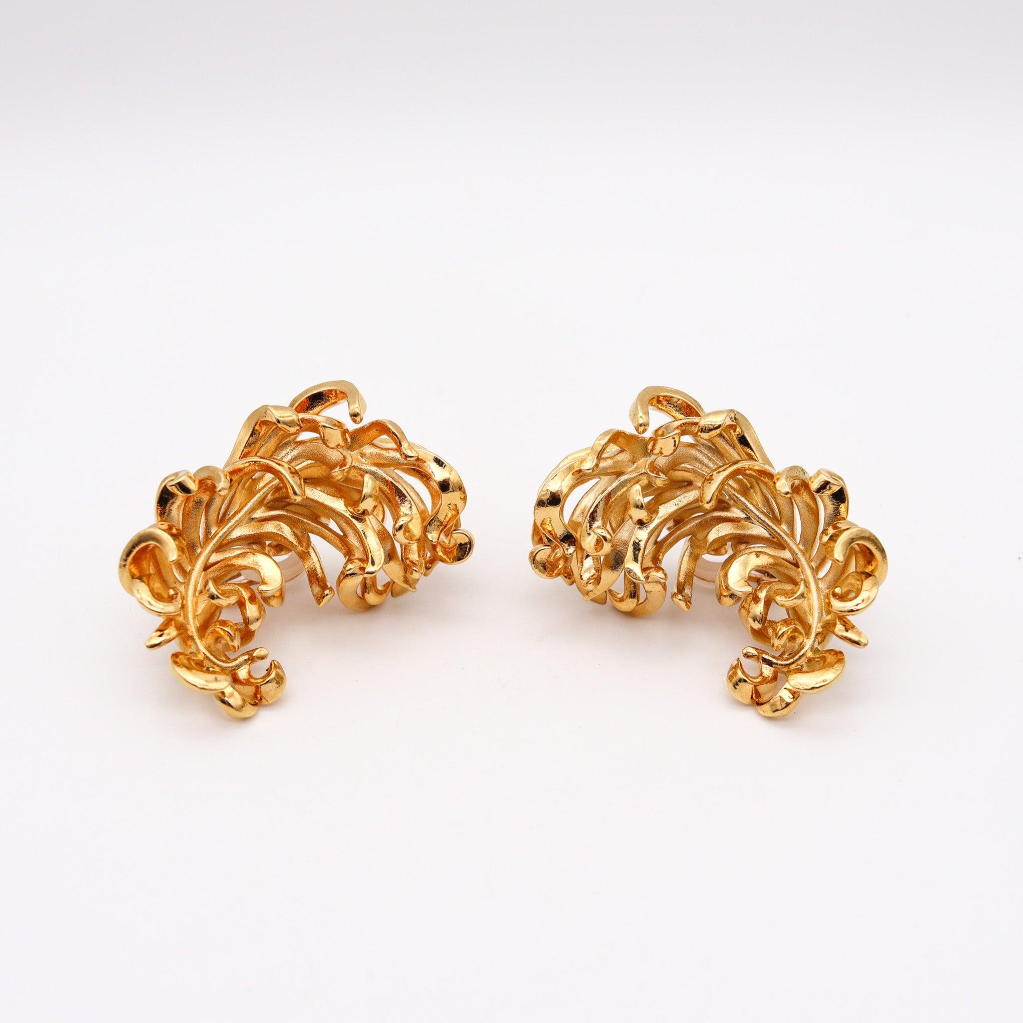 Modernist JAR PARIS Golden Feathers Clips On Earrings In 18Kt Gold and Aluminum For Sale