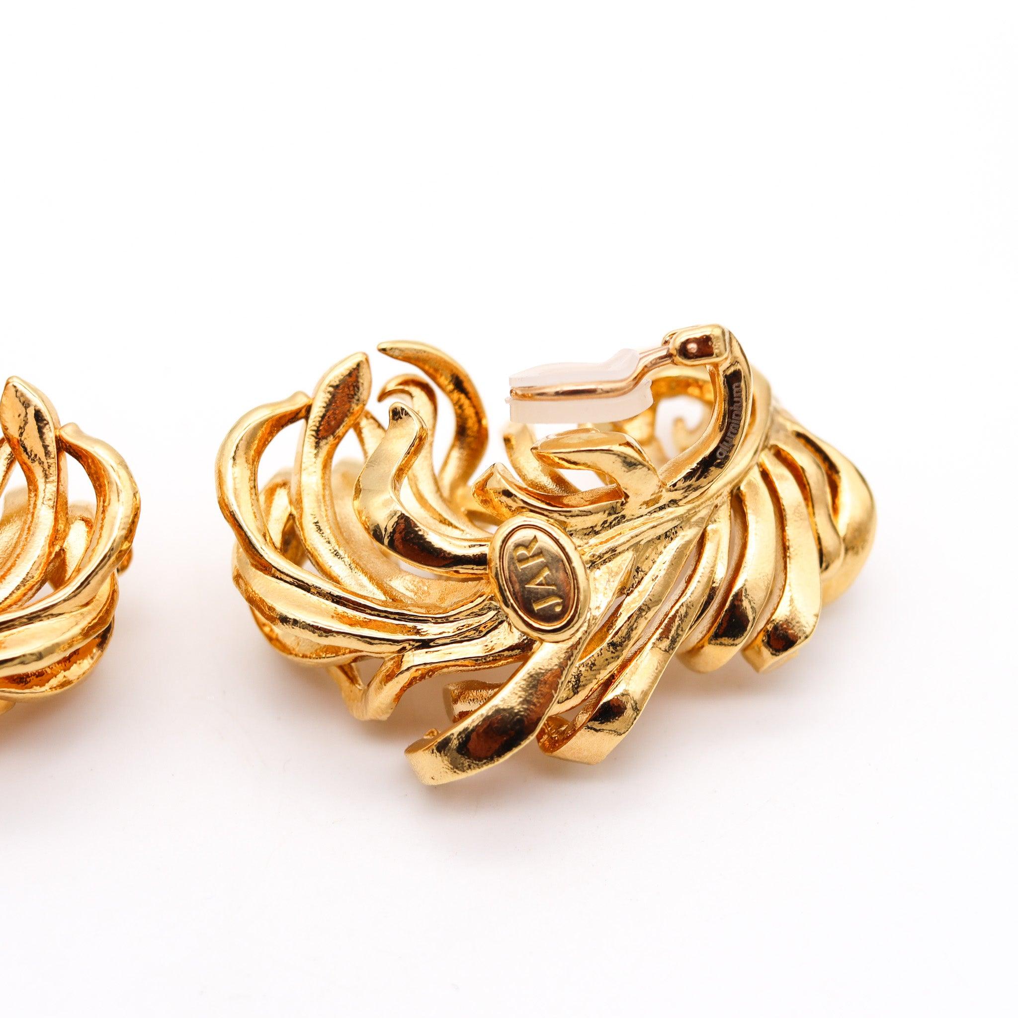 JAR PARIS Golden Feathers Clips On Earrings In 18Kt Gold and Aluminum For Sale 2