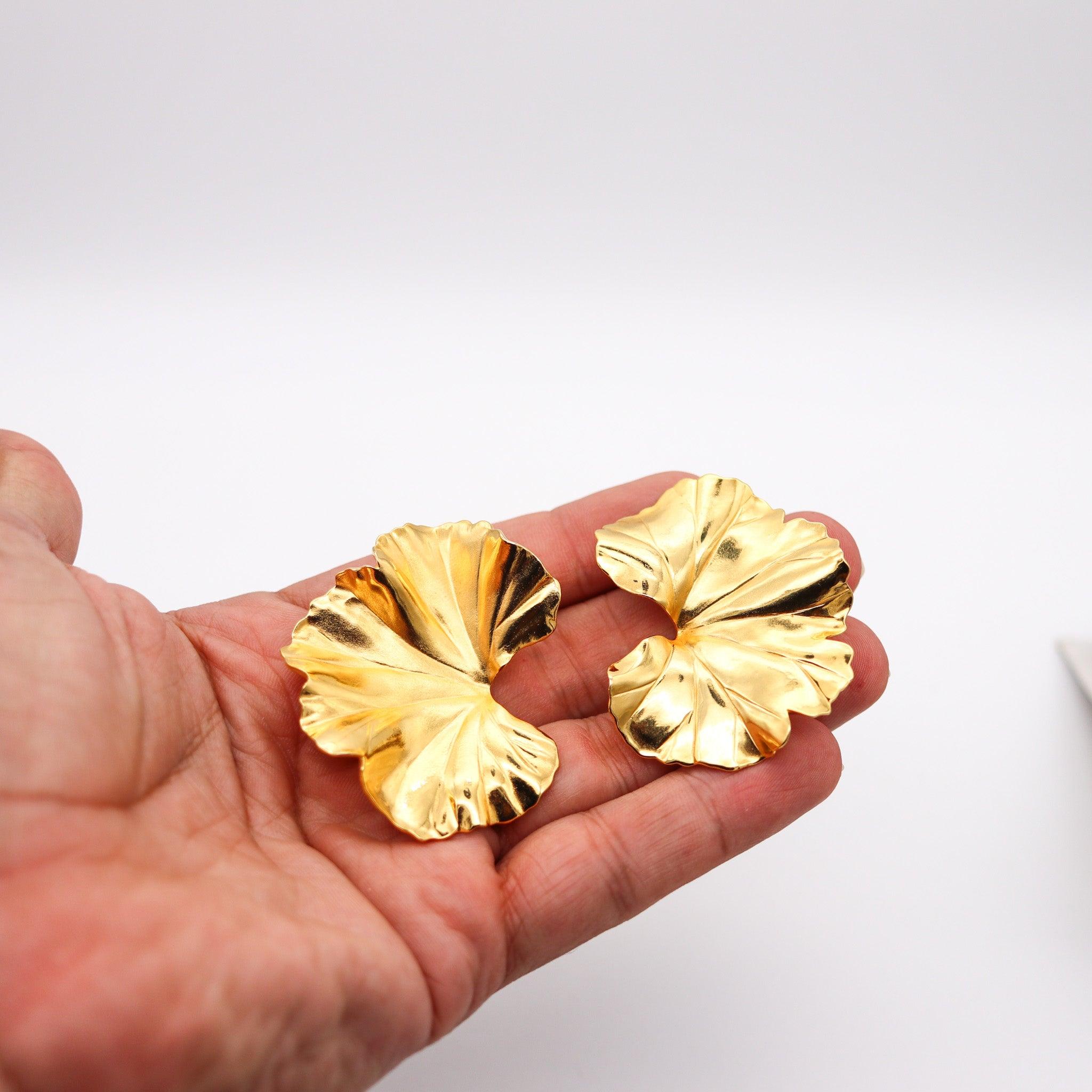 Modernist JAR PARIS Golden Geranium Clips On Earrings In 18Kt Gold and Aluminum For Sale