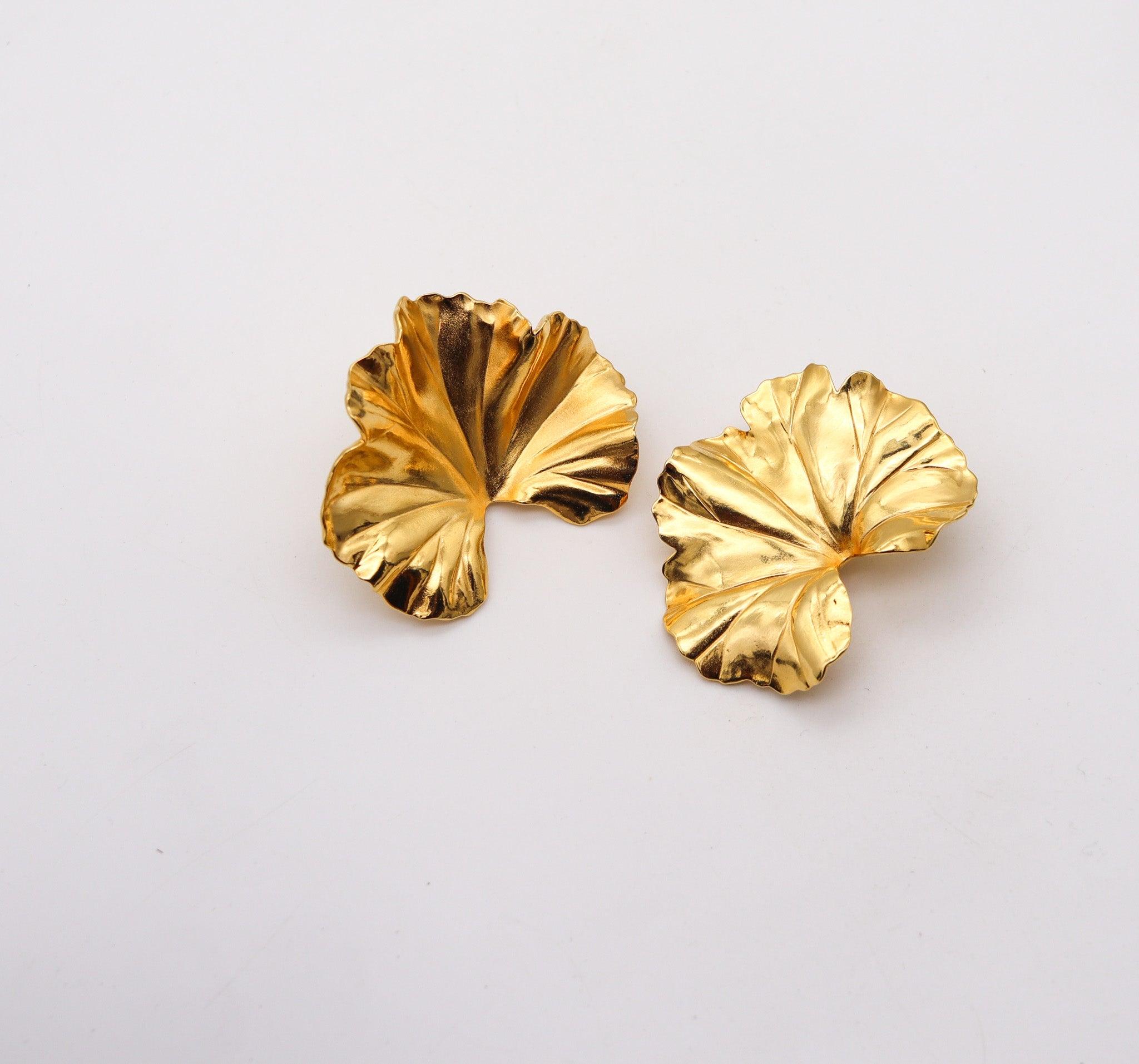Women's JAR PARIS Golden Geranium Clips On Earrings In 18Kt Gold and Aluminum For Sale