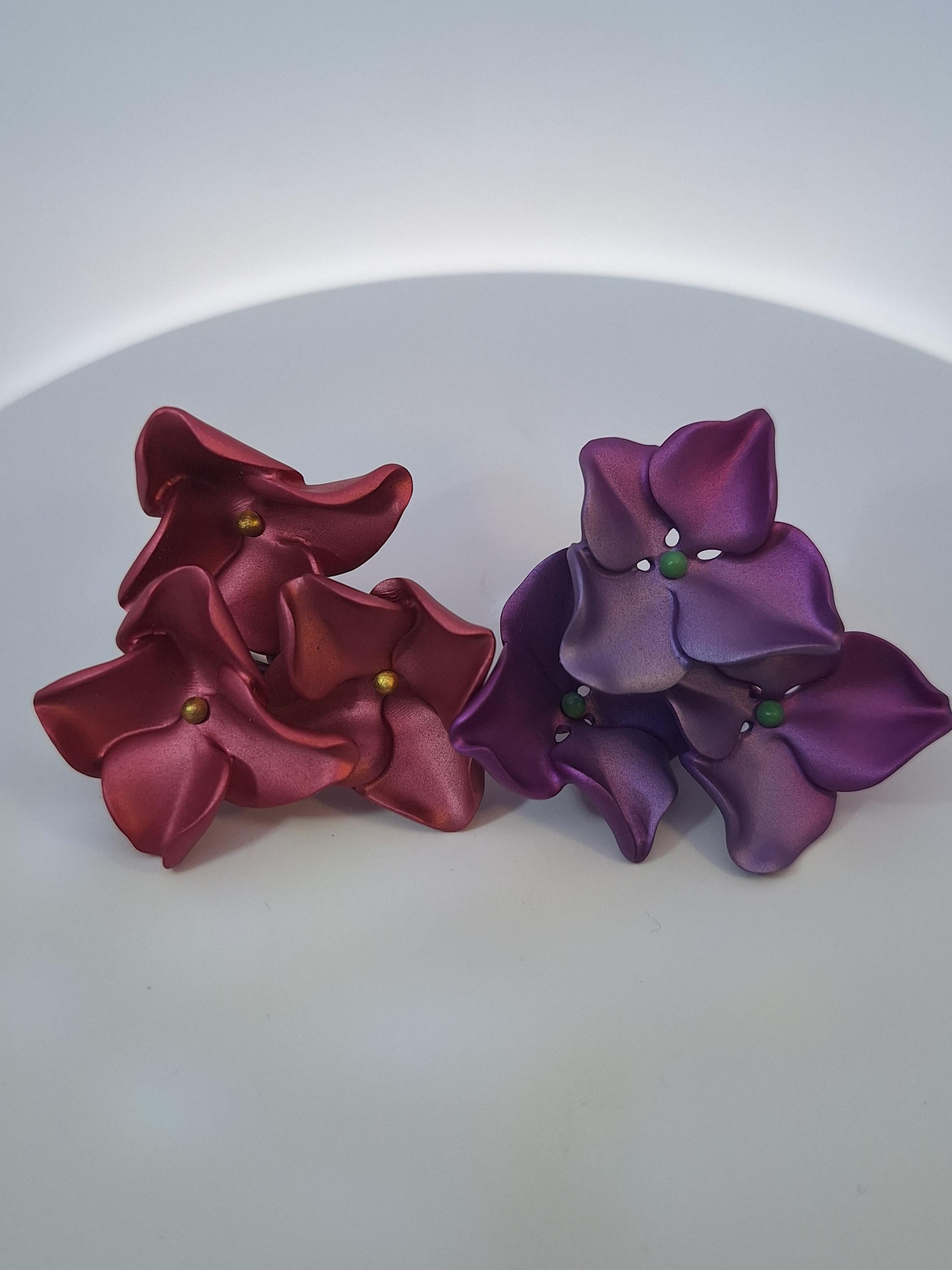 Jar Paris Pink & Purple Hydrangea Flower Aluminium & Gold Earrings For Sale 1