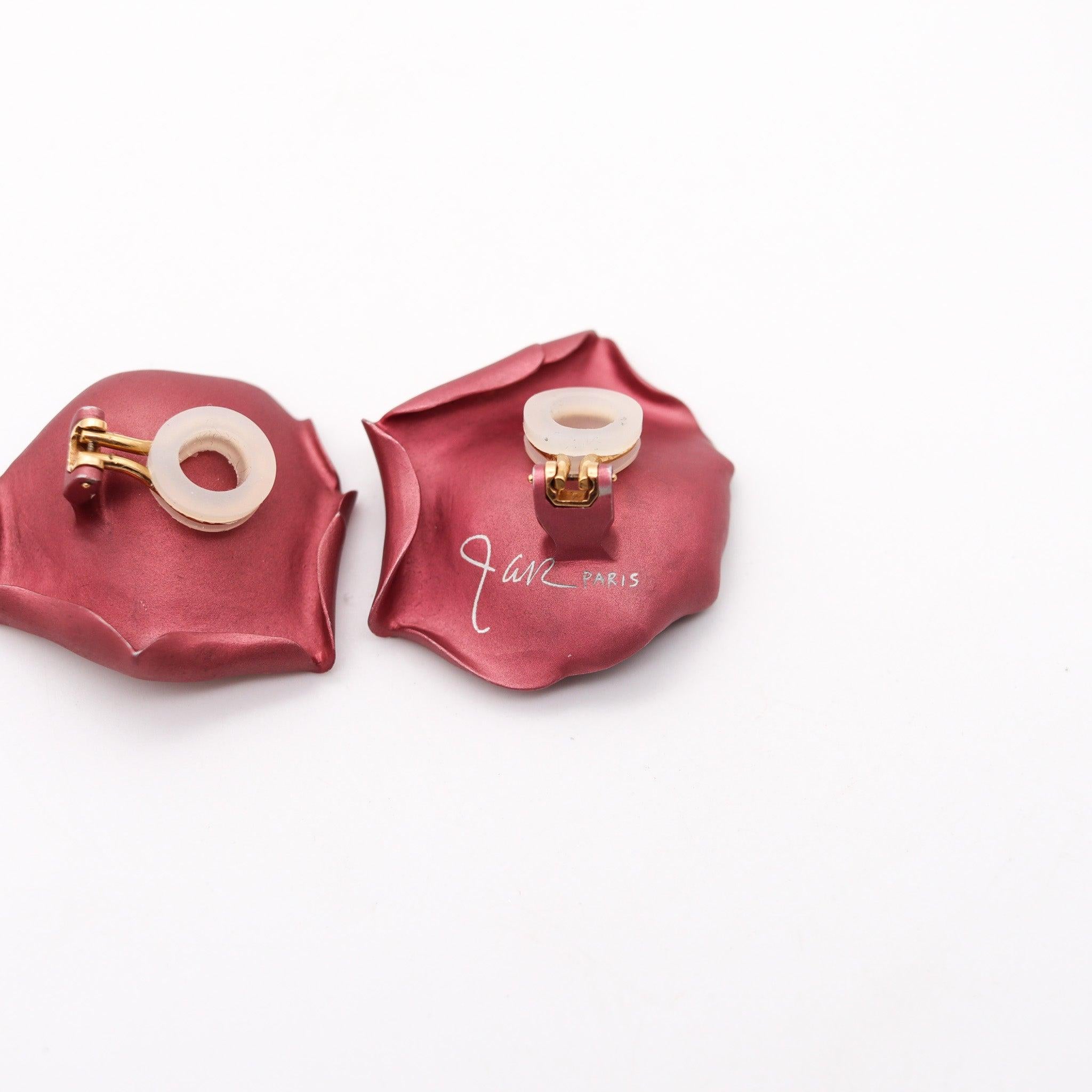 JAR PARIS Pink Rose Petals Clips On Earrings In 18Kt Gold and Aluminum In Excellent Condition In Miami, FL