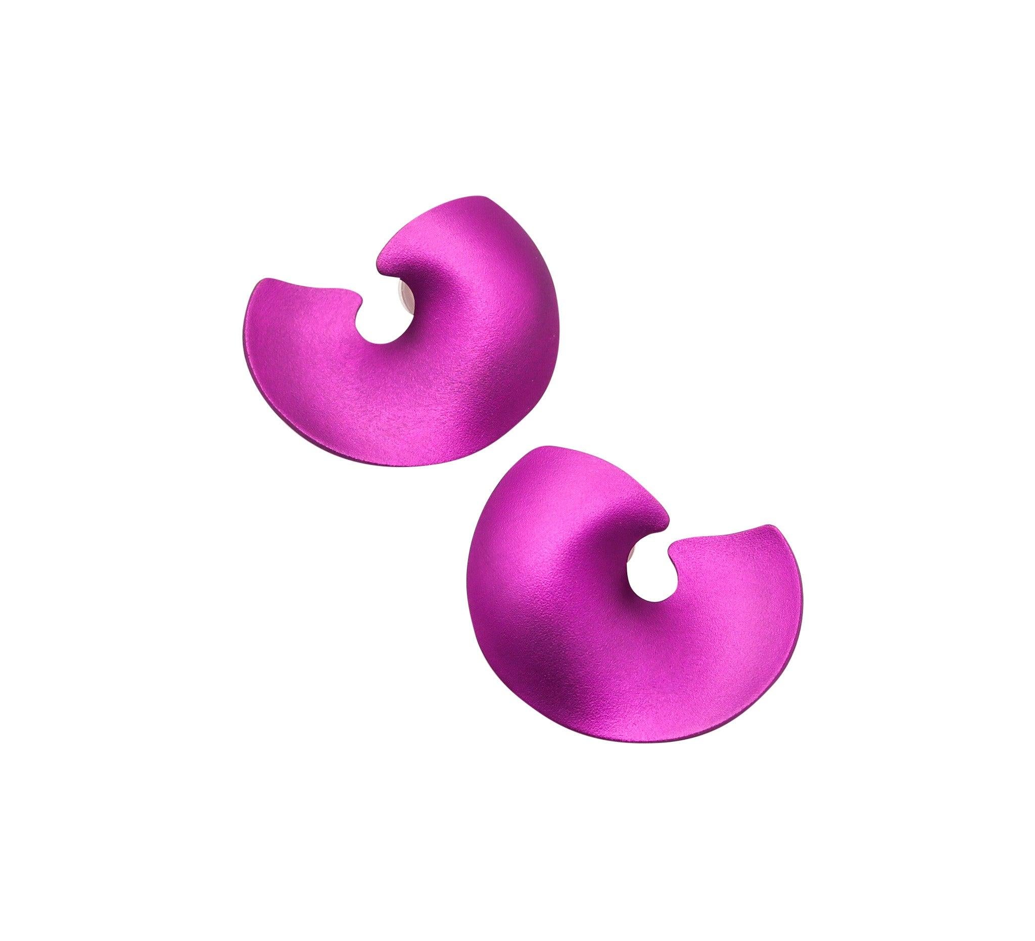 JAR PARIS Purple Valerie Clips On Earrings In 18Kt Gold and Aluminum For Sale 2