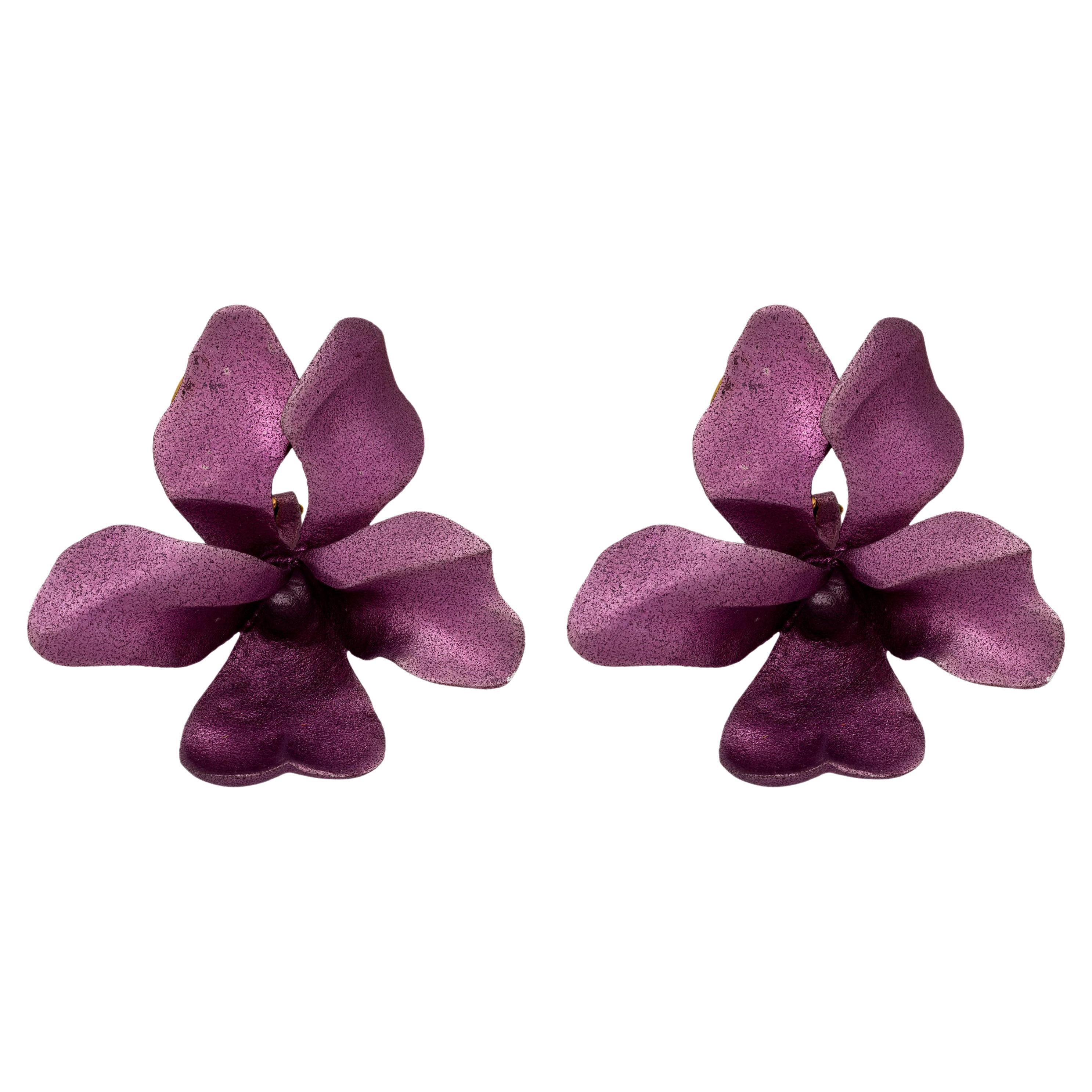JAR purple aluminum and 18k yellow gold "Pansy" earrings
