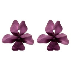 JAR purple aluminum and 18k yellow gold "Pansy" earrings