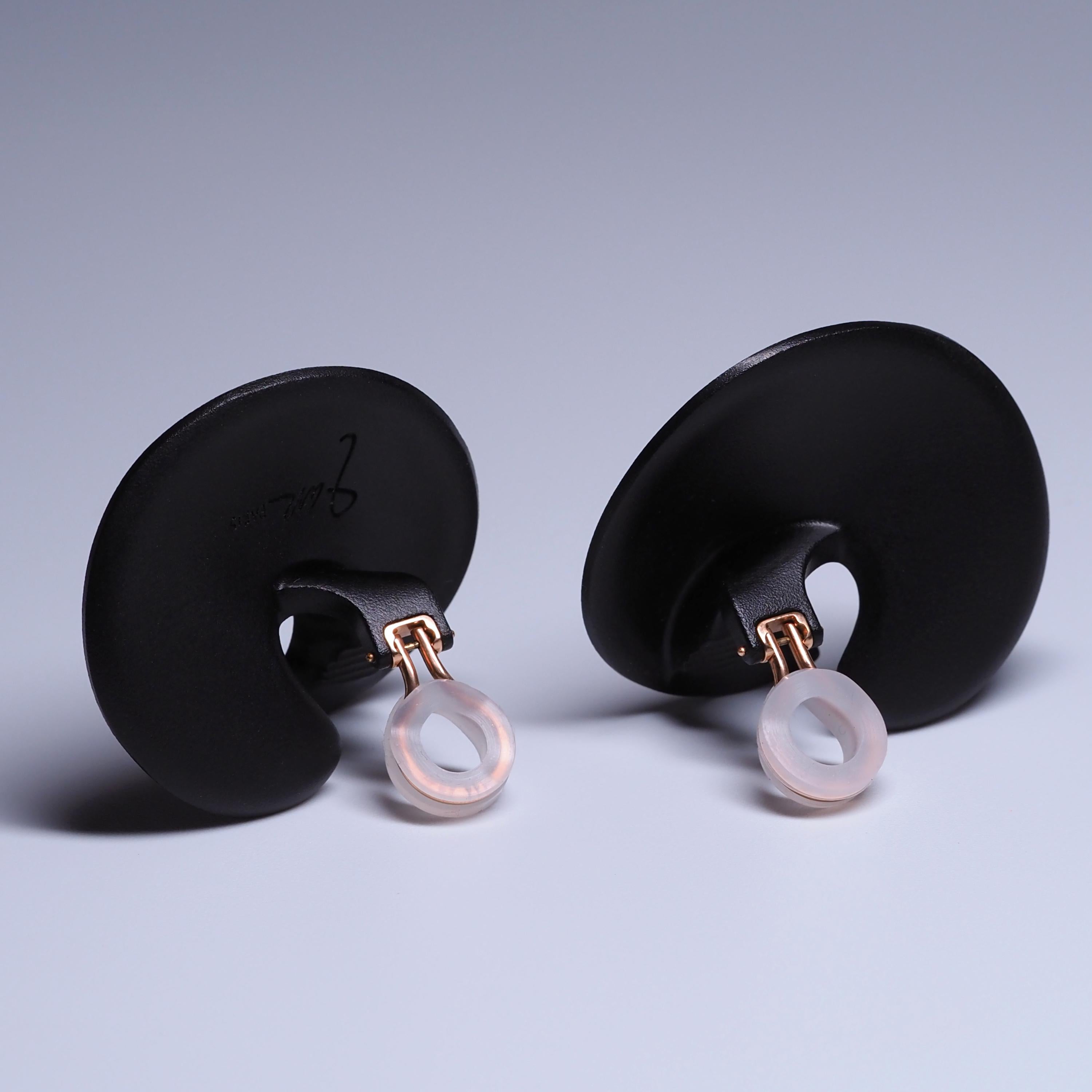 Jar Paris Earrings Valerie Black Aluminium Gold Joel Arthur Rosenthal jarjewels In New Condition In Berlin, DE