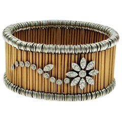 Jarretiere Shanghai Diamond Flower Bicolor Gold Expanding Cuff Bracelet