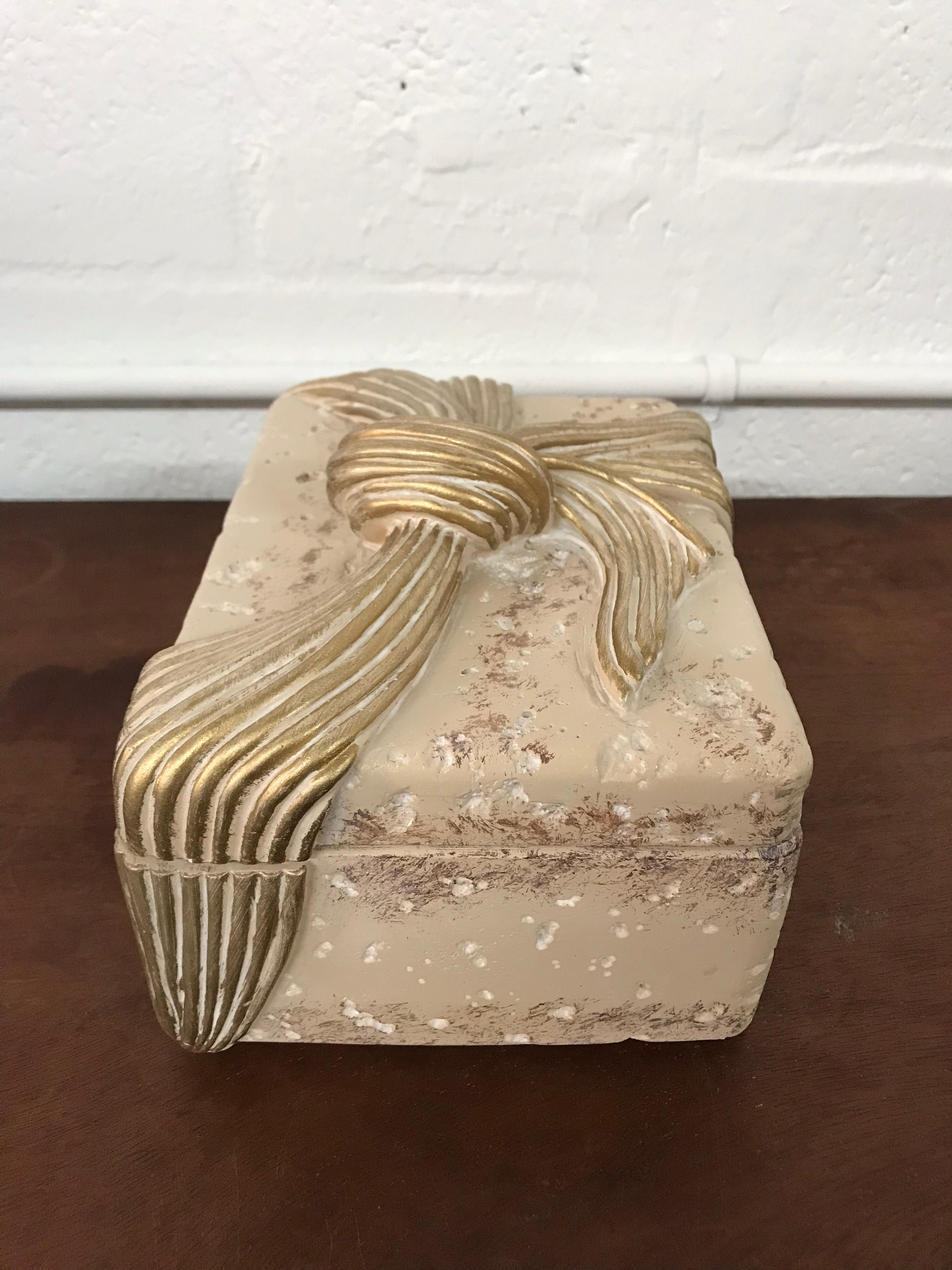 Jaru Cast Stone Ceramic Box with Bow Motif In Good Condition In Miami, FL