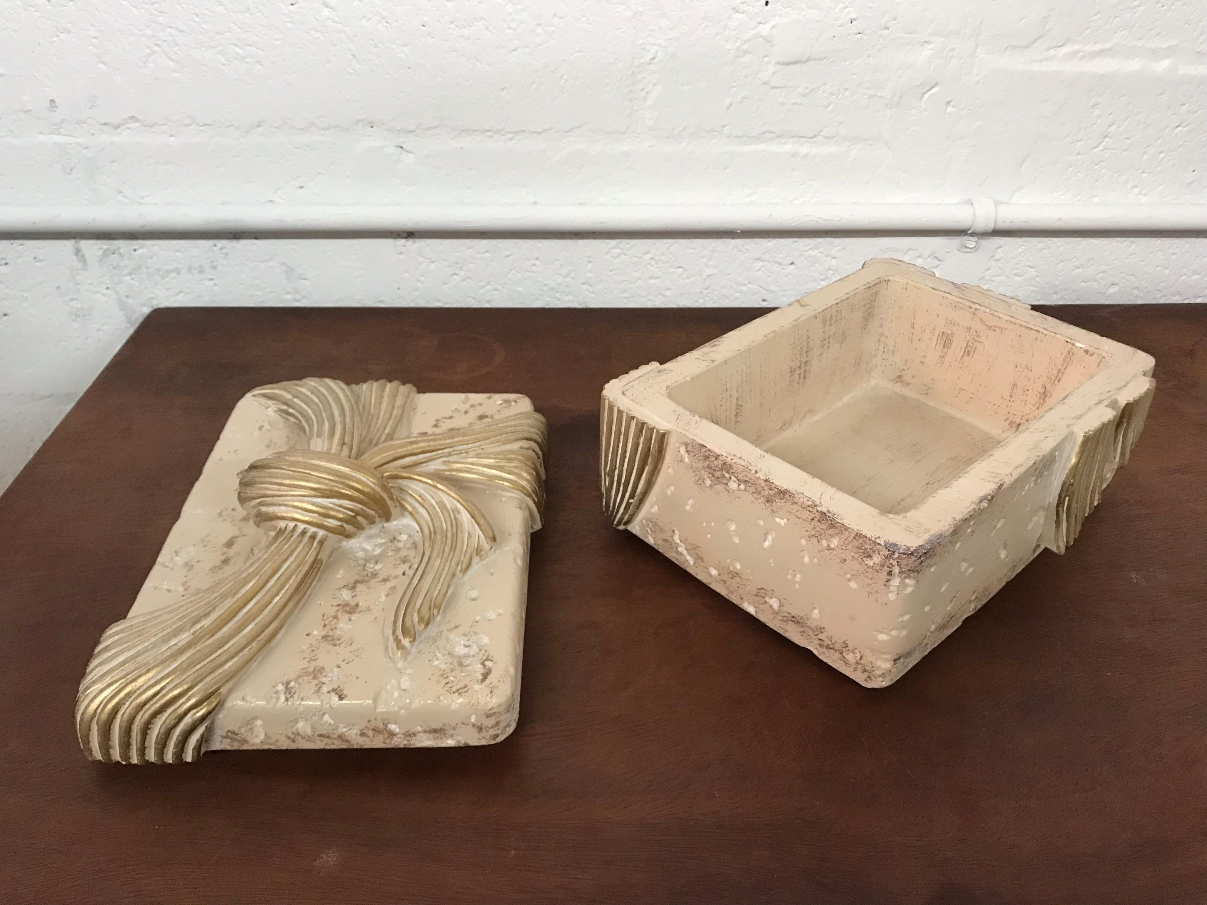 Jaru Cast Stone Ceramic Box with Bow Motif 2