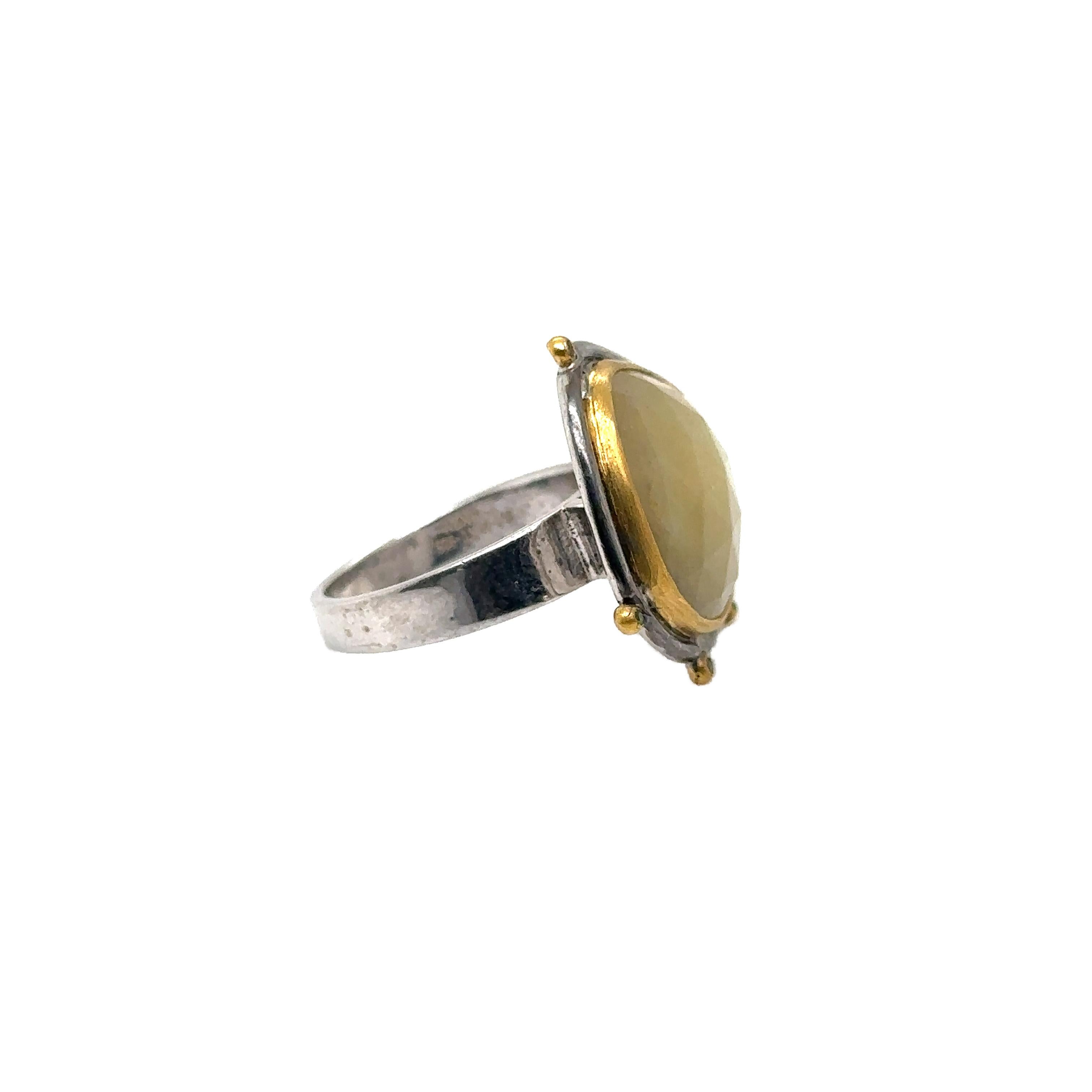 JAS-19-1835 - 24K/SS HANDMADE RING w CHROME DIOPSIDES & NATURAL YELLOW SAPPHIRE For Sale 1