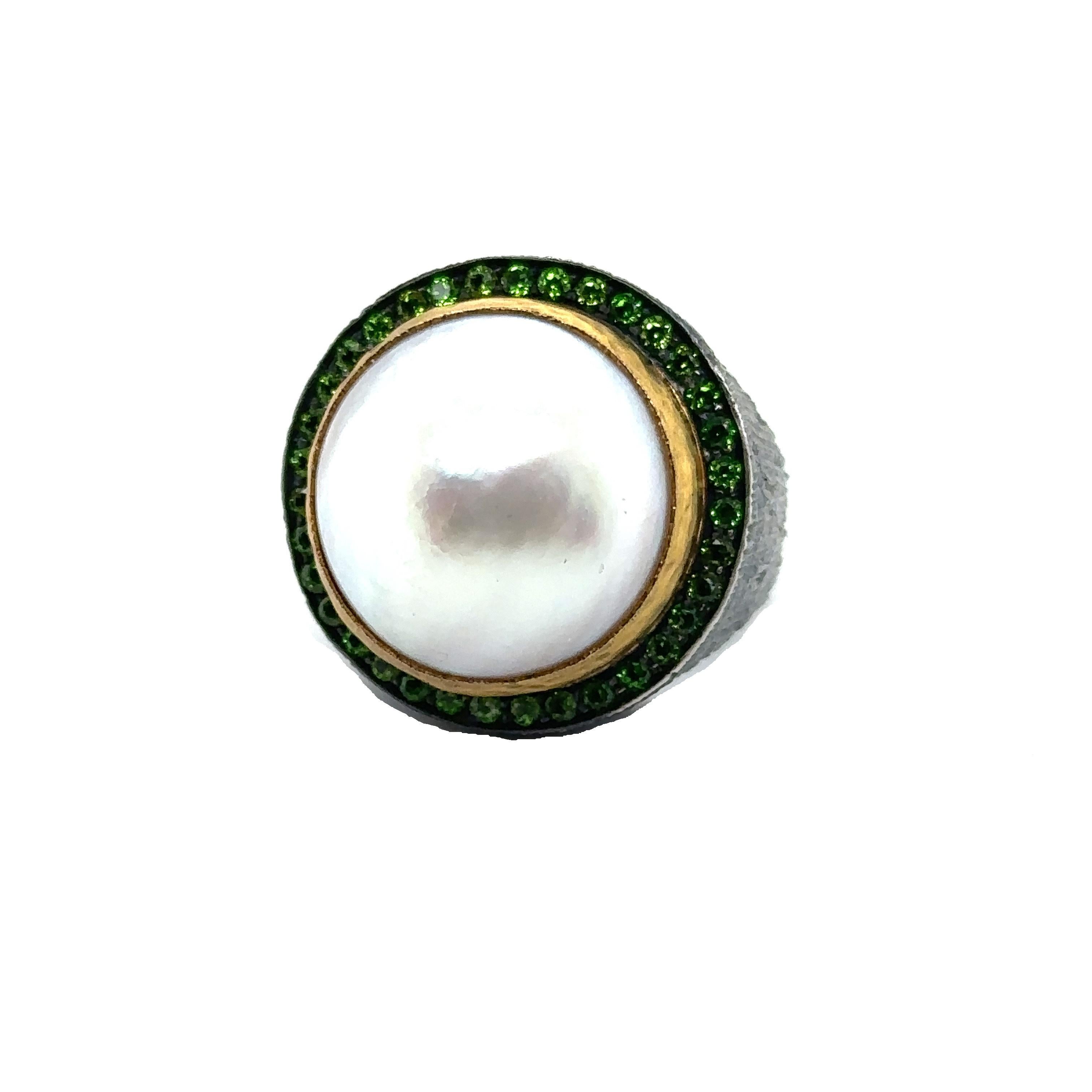Round Cut JAS-19-1970 - 24KT GOLD/SS 16MM MABE RING with 0.65CT CHROM DIOPSIDES For Sale
