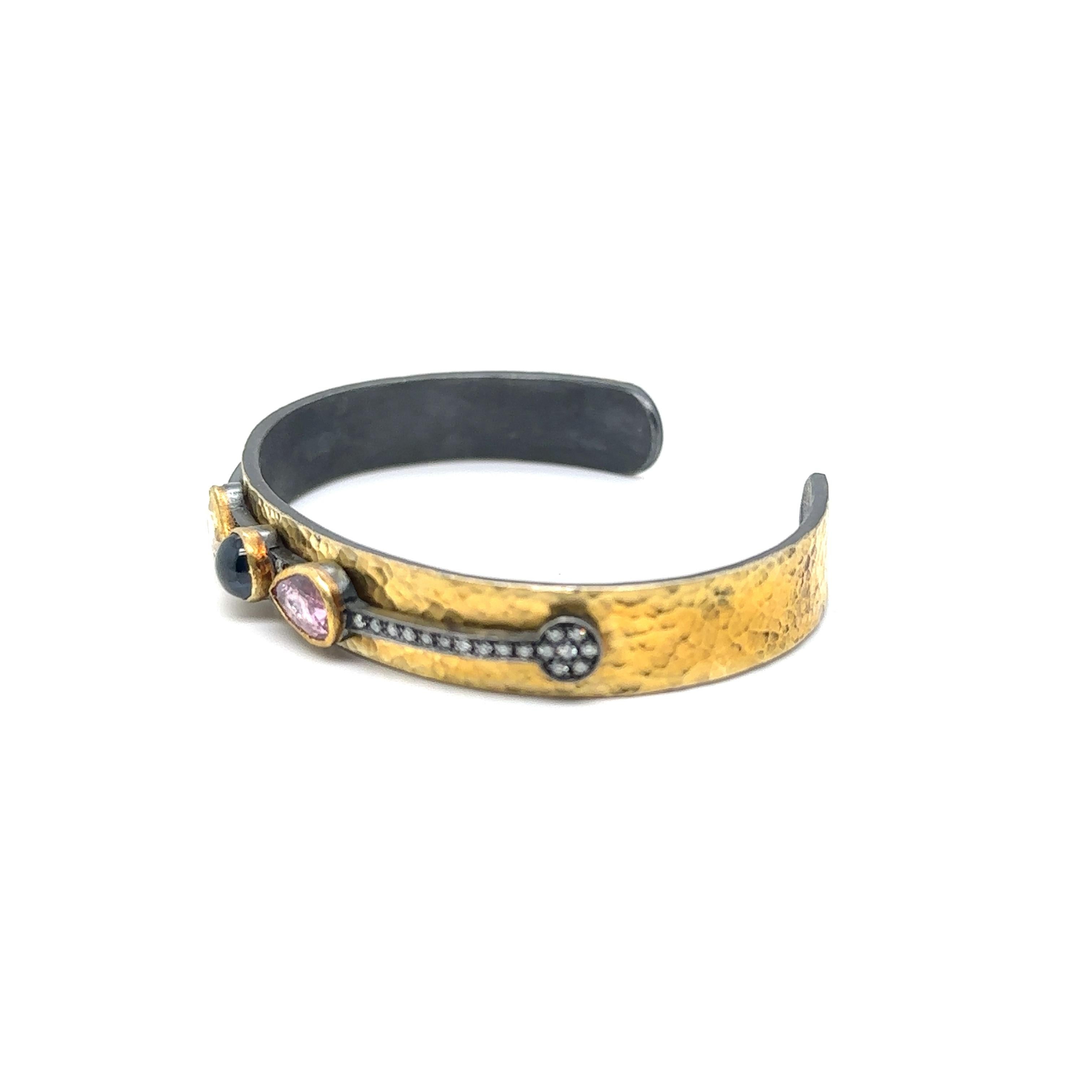 Moderno JAS-20-2053 - 24K/SS  BANGLE FLESSIBILE con SAPFIRES e DIAMONDS in vendita