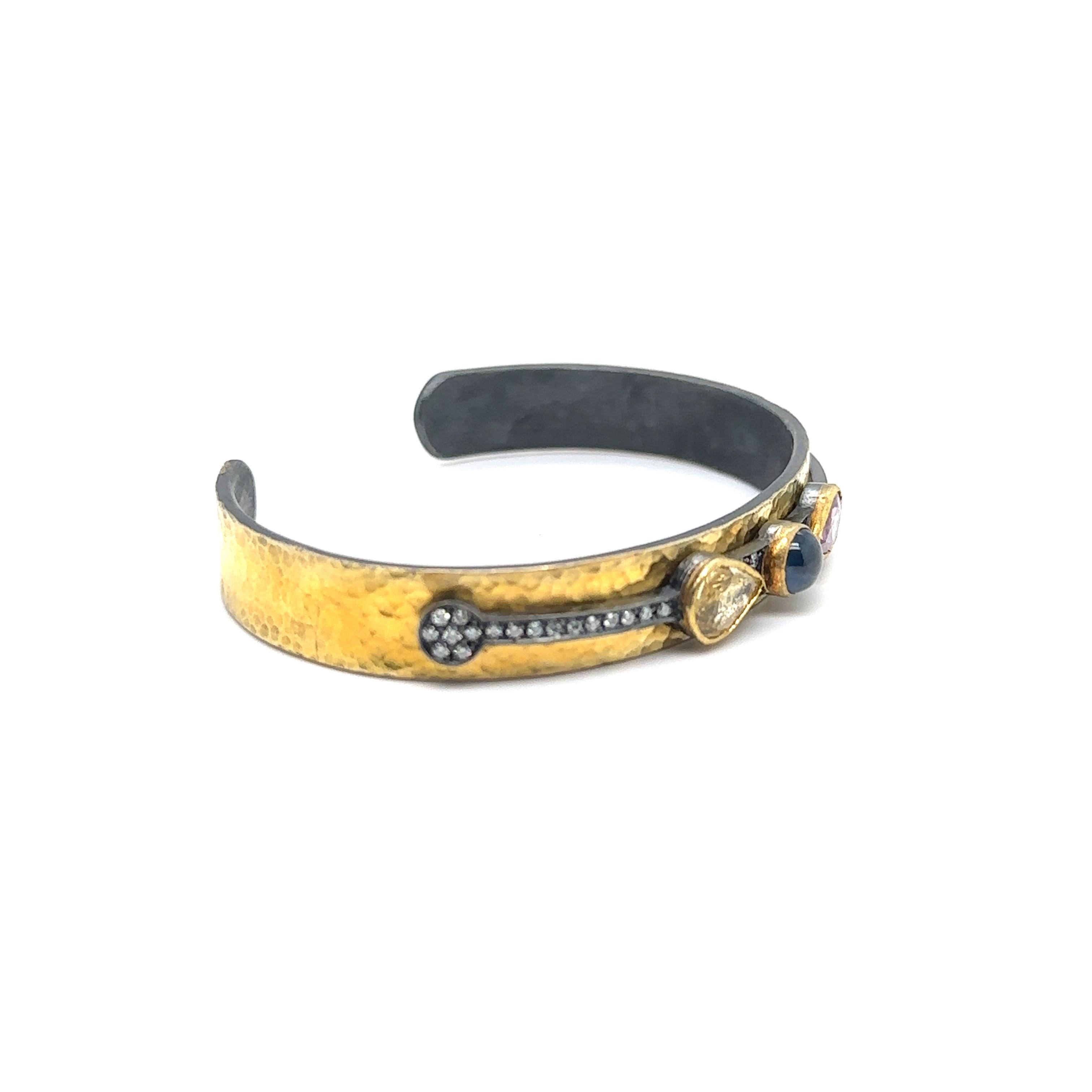 Donna JAS-20-2053 - 24K/SS  BANGLE FLESSIBILE con SAPFIRES e DIAMONDS in vendita