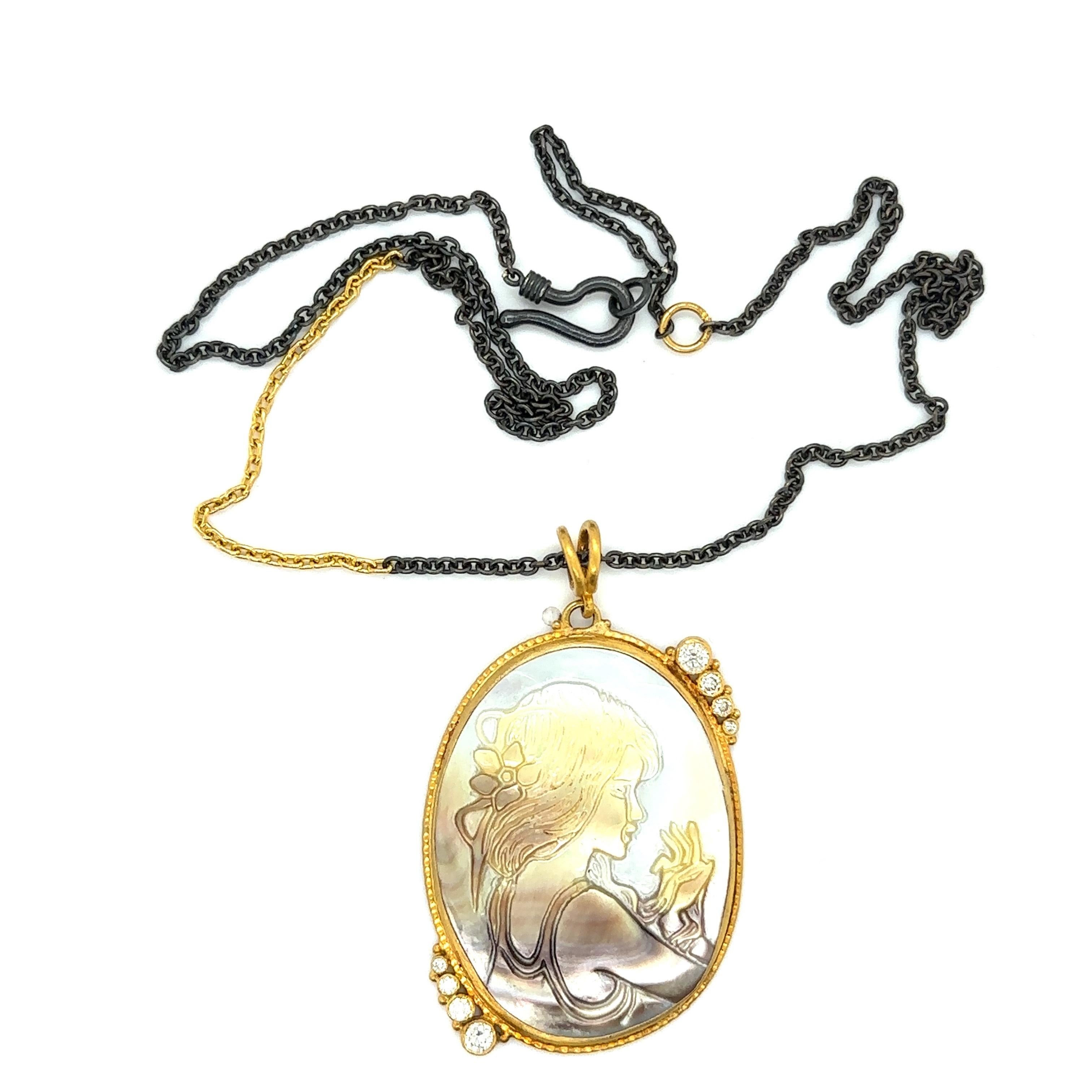 JAS-20-2056 - Ciondolo a forma di madreperla in ORO 24KT/SS con DIAMANTI in vendita 4