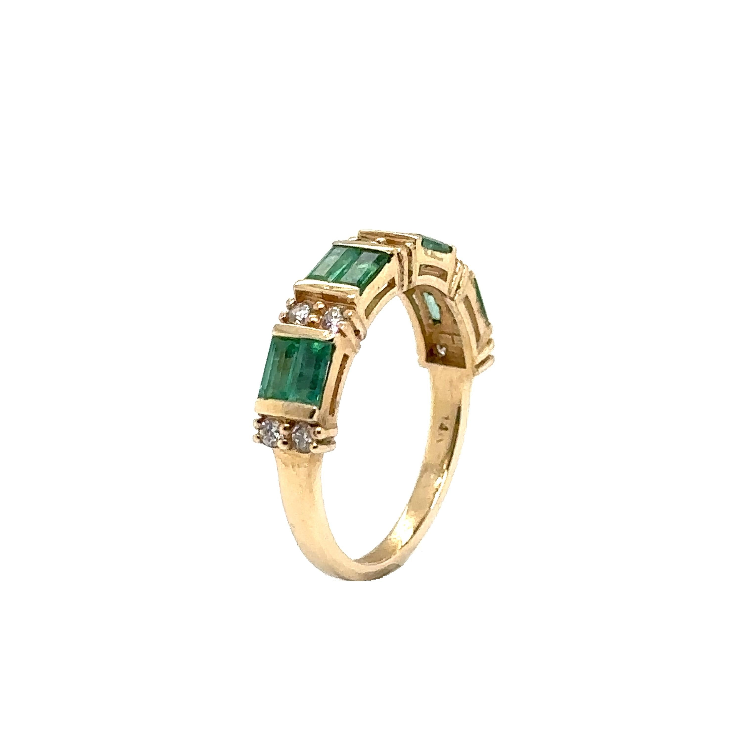 Modern JAS-21-2230 - 14K YELLOW GOLD 0.20Ct G/H SI1 DIAS. & 0.90CT BAGUETTE EMERALDS For Sale