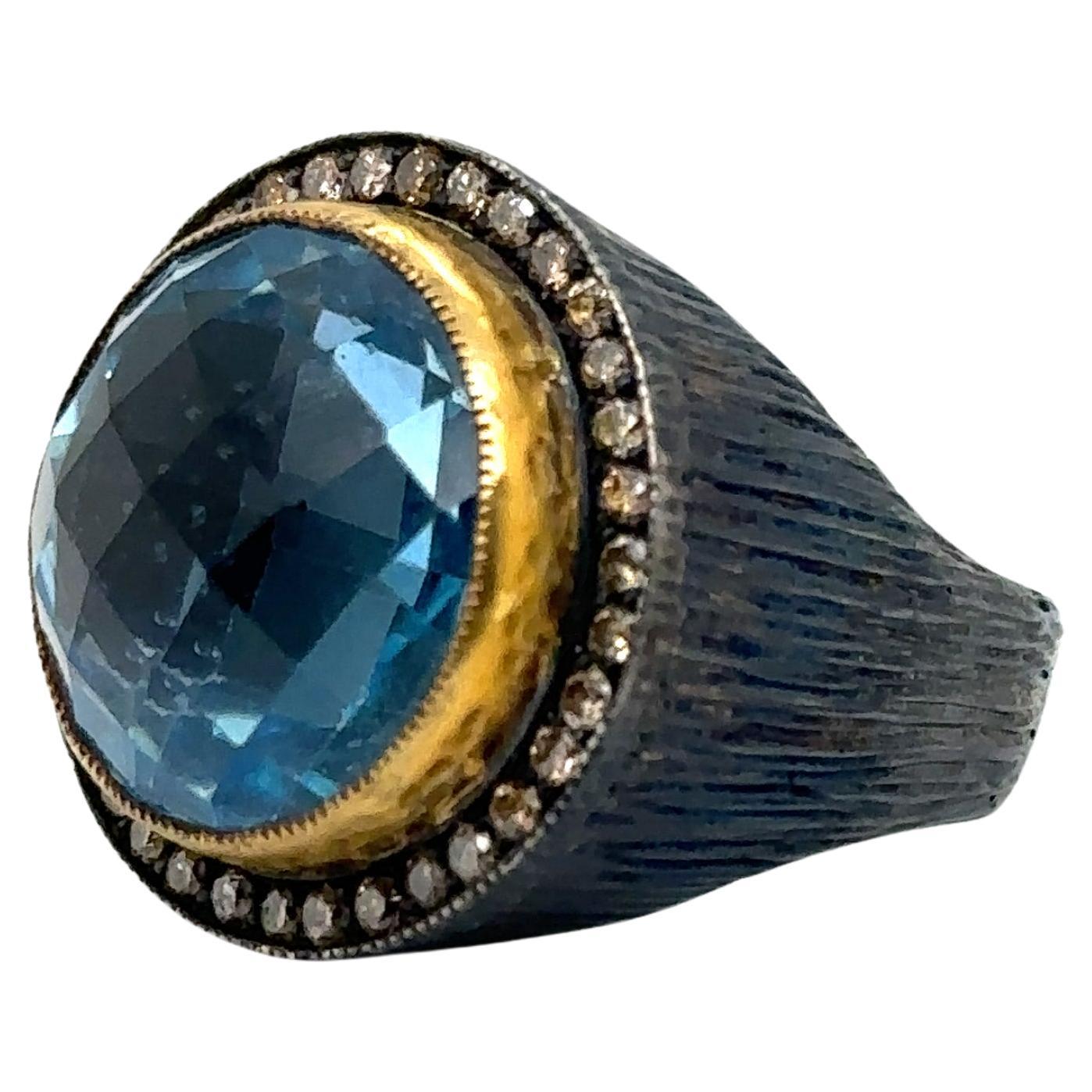 JAS-24-2339 - 24K/SS BRIO. Bague faite à la main en topaze bleue scintillante avec diamants de CHAMPAGNE