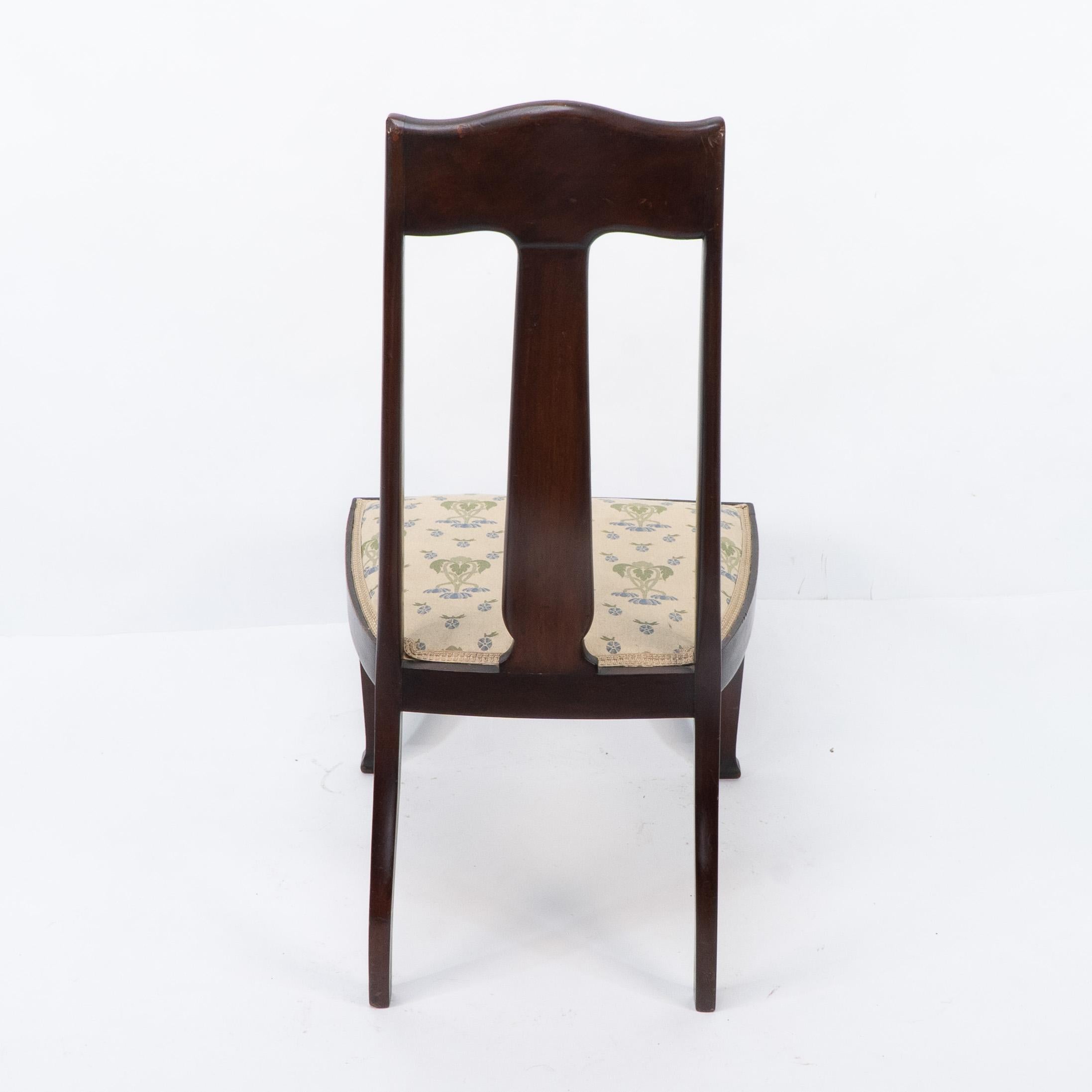 Jas Shoolbred. Arts & Crafts Mahogany Rosewood Chair With stylized Floral Inlay For Sale 5