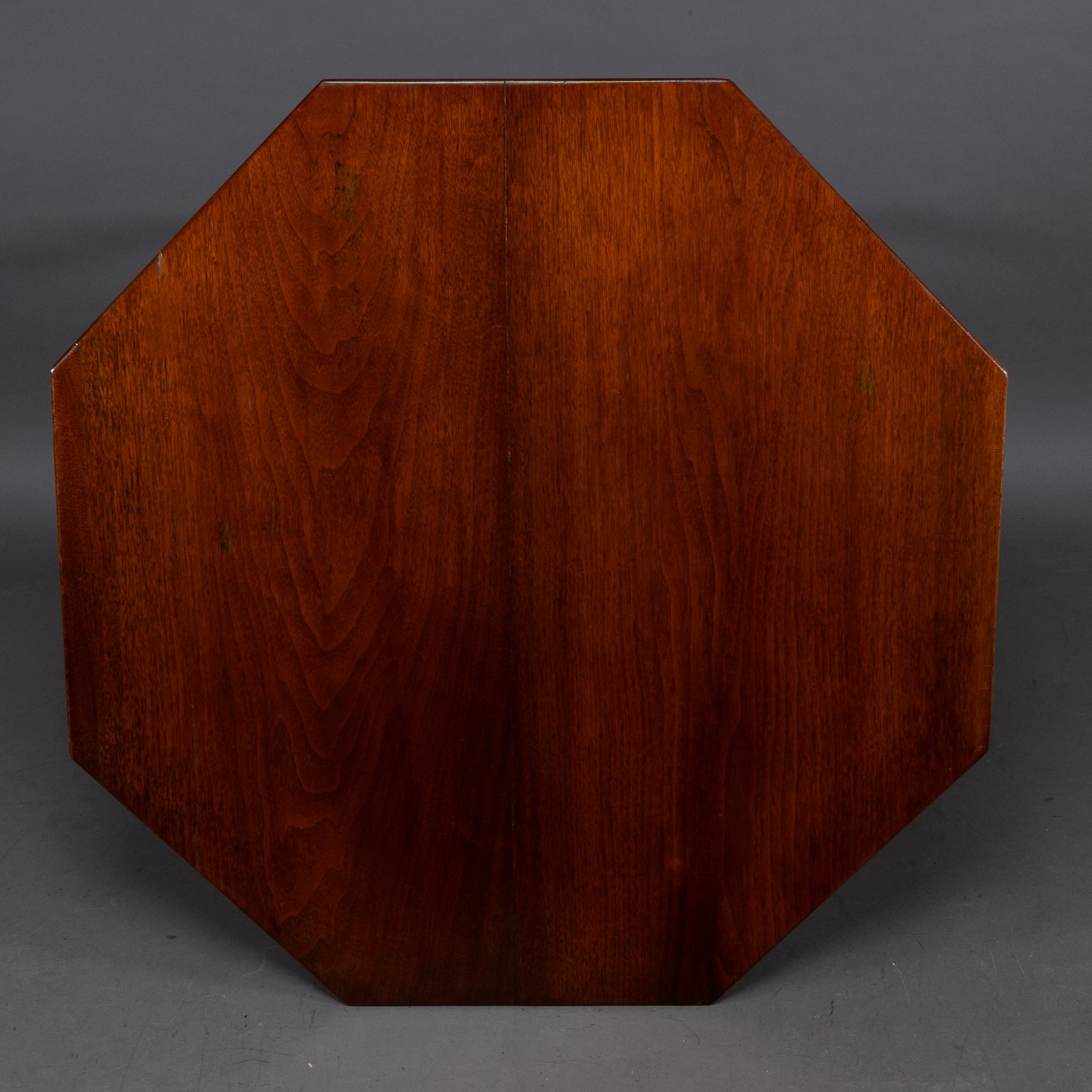 Walnut Jas Shoolbred attri. An Aesthetic Movement octagonal walnut side table For Sale