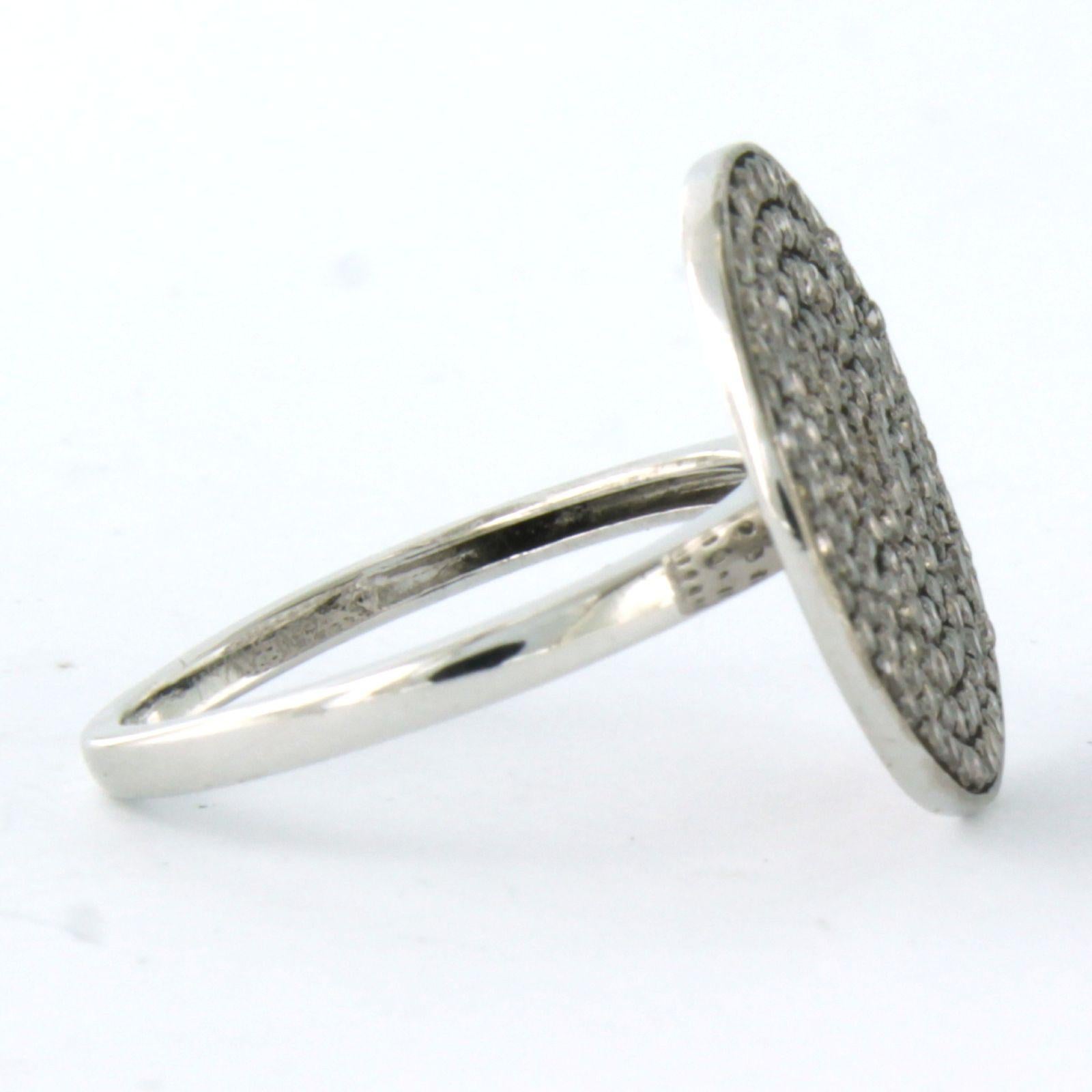 JASANI – Ring aus 18 Karat Weißgold mit Diamanten besetzt  im Angebot 1