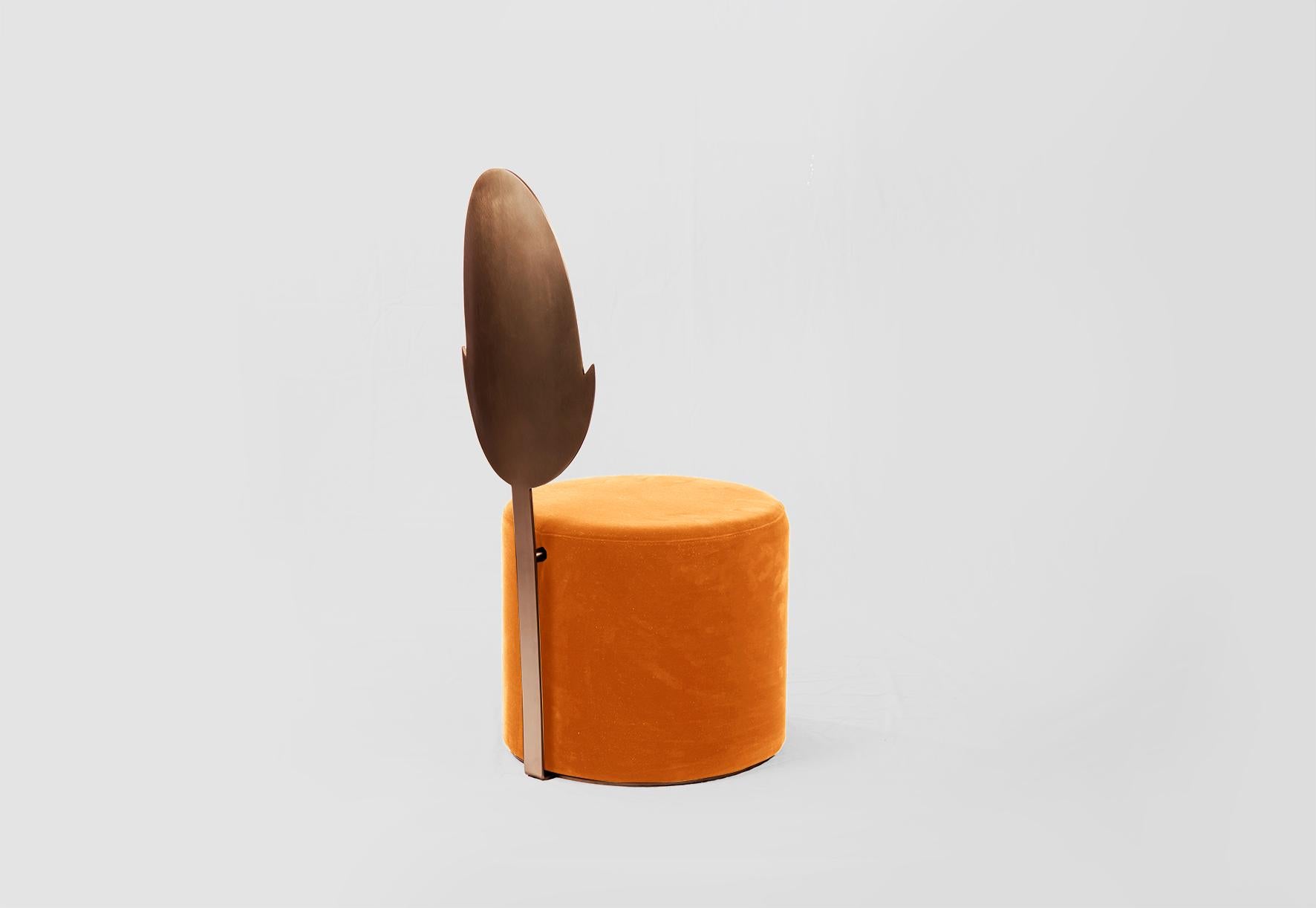 The 'Giardino Botanico' collection features five pouffes, each with a backrest inspired by a distinctive botanic shape. The backrest has some flexibility for added comfort and is gently curved to cradle the user. The ‘Giardino Botanico’ collection