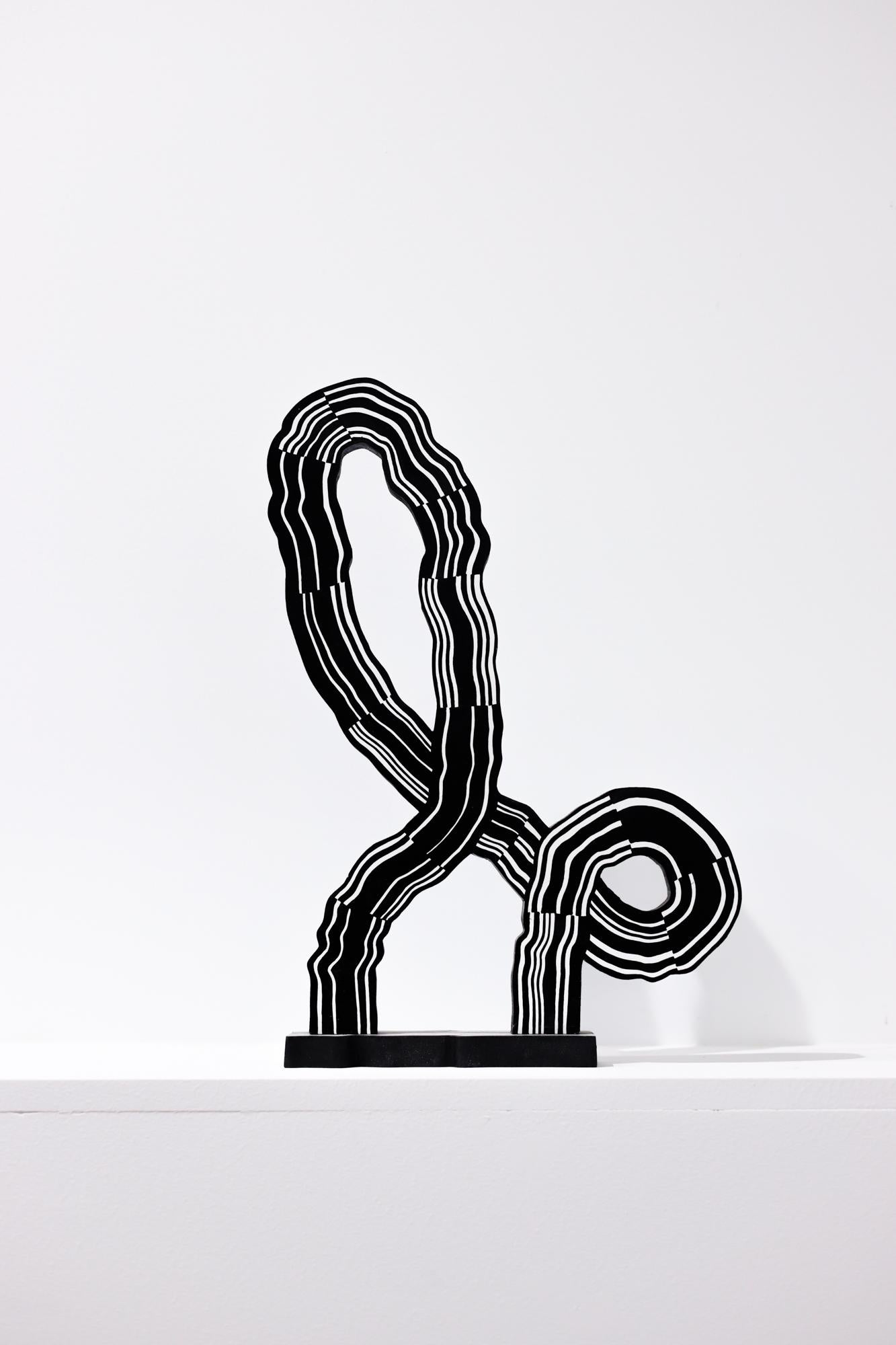 Vogelgehirn – Sculpture von Jason Andrew Turner